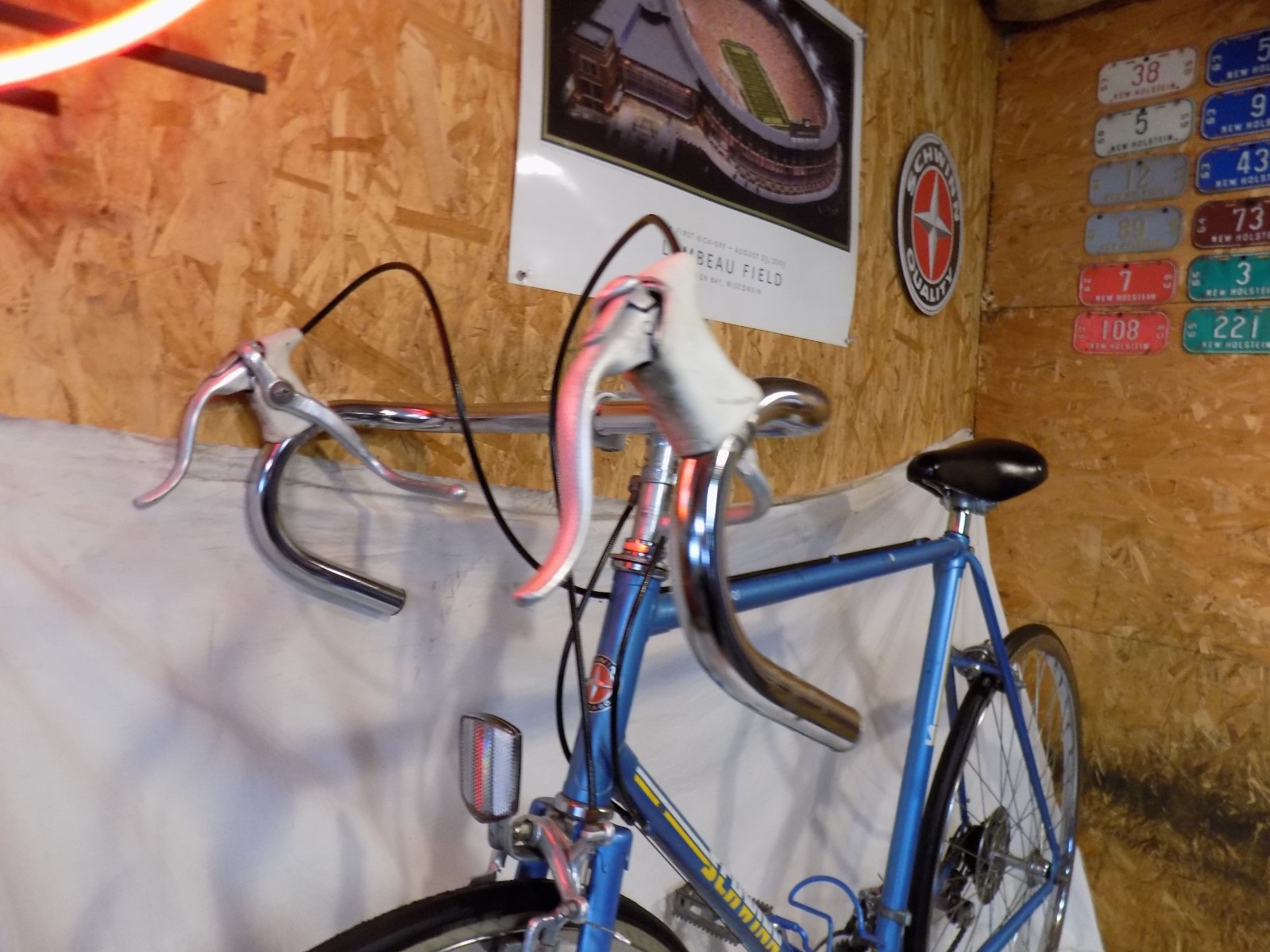 1980s SCHWINN TRAVELER MENS 10-SPEED ROAD BIKE WORLD SPORT SUPER VOYAGEUR LETOUR