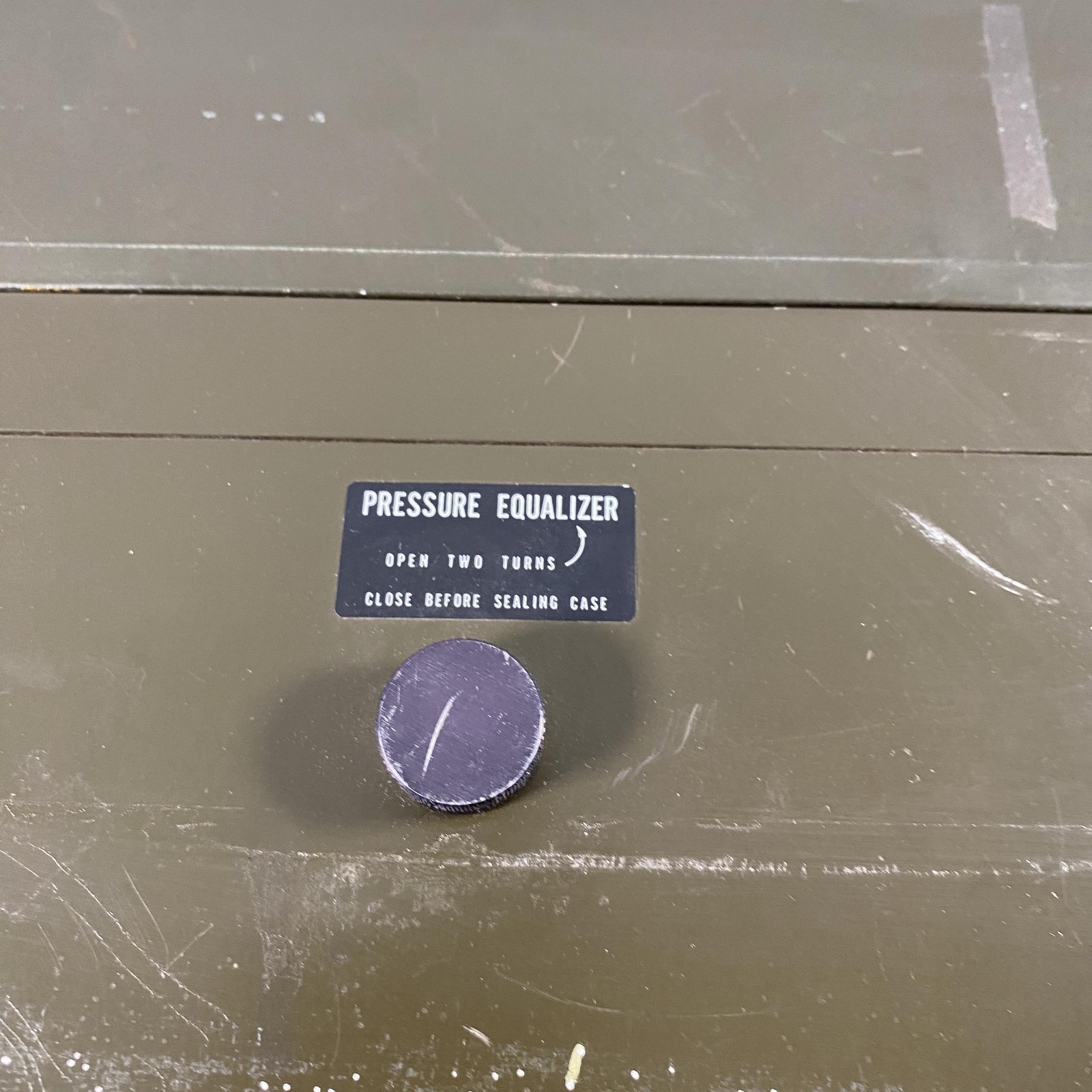 Vintage Zero Manufacturing Military Pressure Equalizer Transit Case 1974 OD