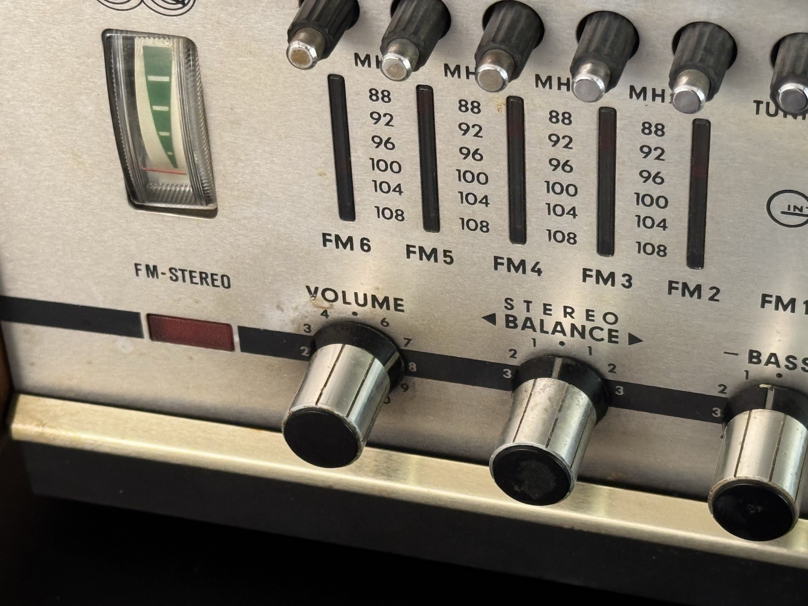 Grundig RTV 360U Solid State Am/Fm Short Wave Radio Stereo w/Speakers *READ*