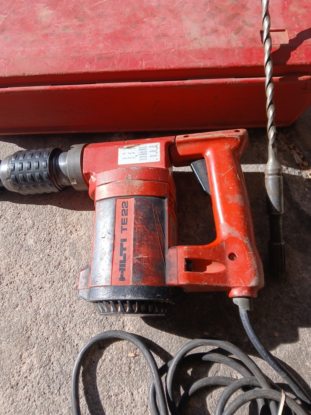 HILTI TE 22 Corded Hammer Drill With 1 Bit And Case