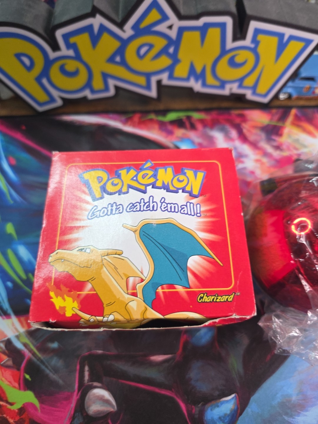 1998 NINTENDO CHARIZARD LIMITED EDITION 23K GOLD PLATED TRADING CARD