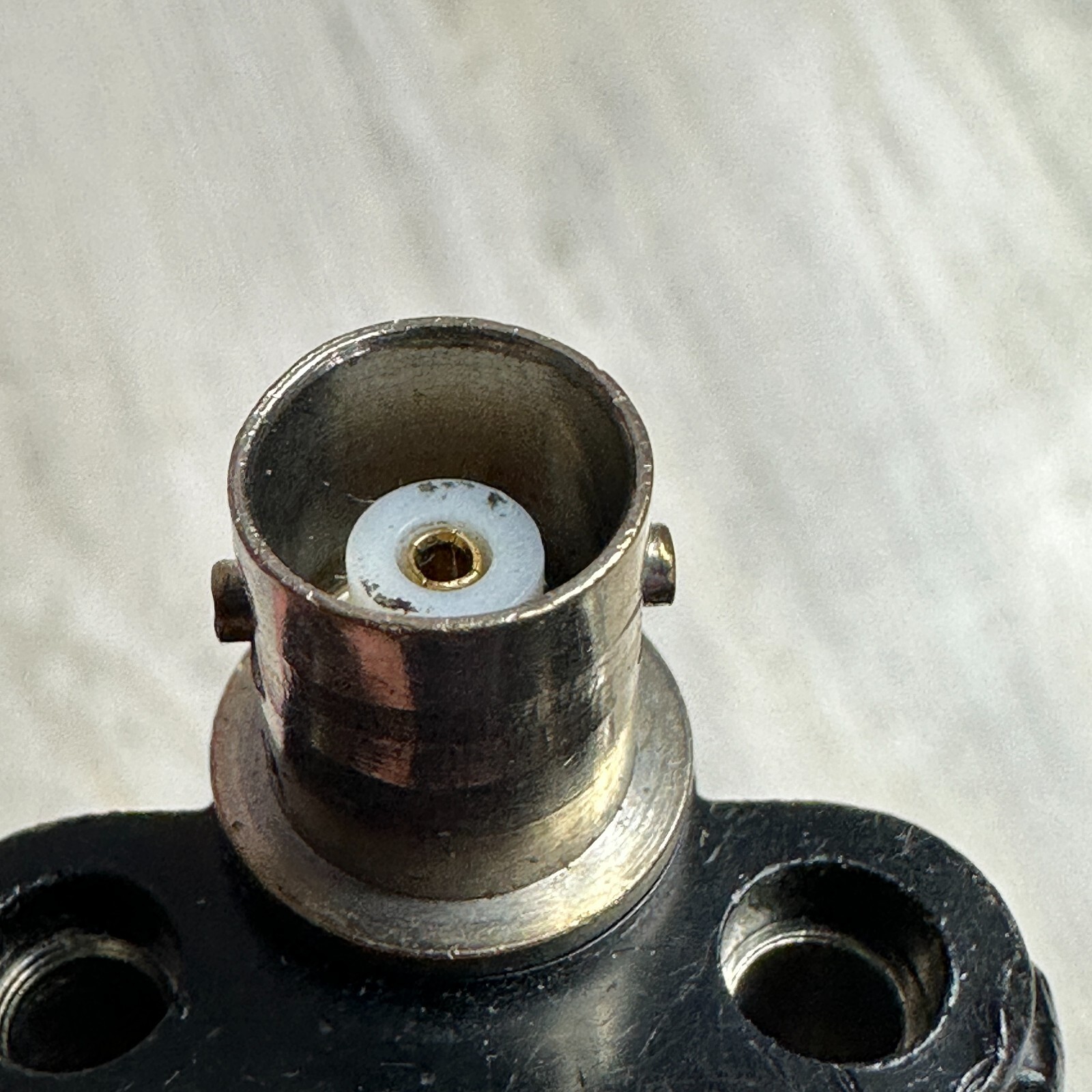 Pomona 1269 Dual Banana Plug to BNC Female, Black