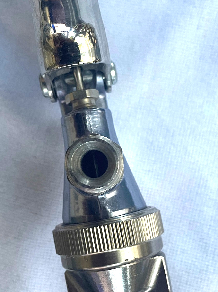 Binks 2100 Pressure Feed Conventional Spray Gun