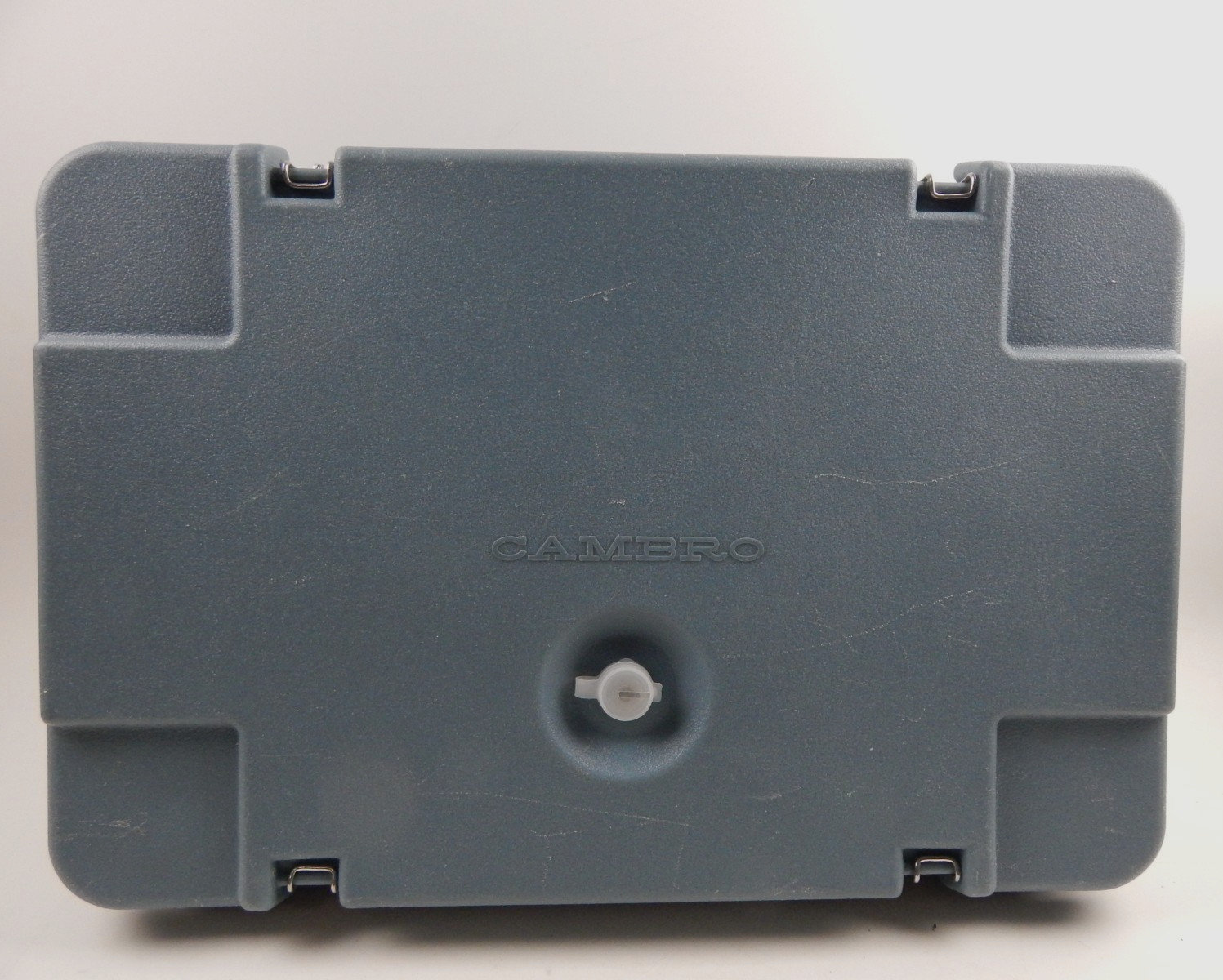 Cambro 160MPC Camcarrier Fits Full Sized Food Pans w/ Good Seal - Blue