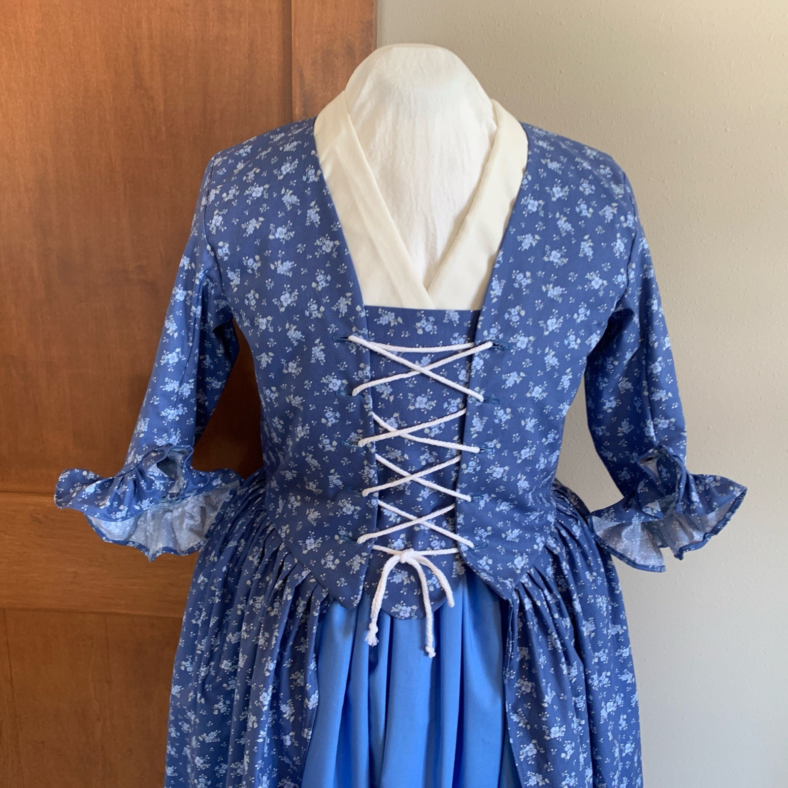 LG Outlander, Colonial, Sprigged Calico Cotton Over Dress/Gown, Polonaise NWOT