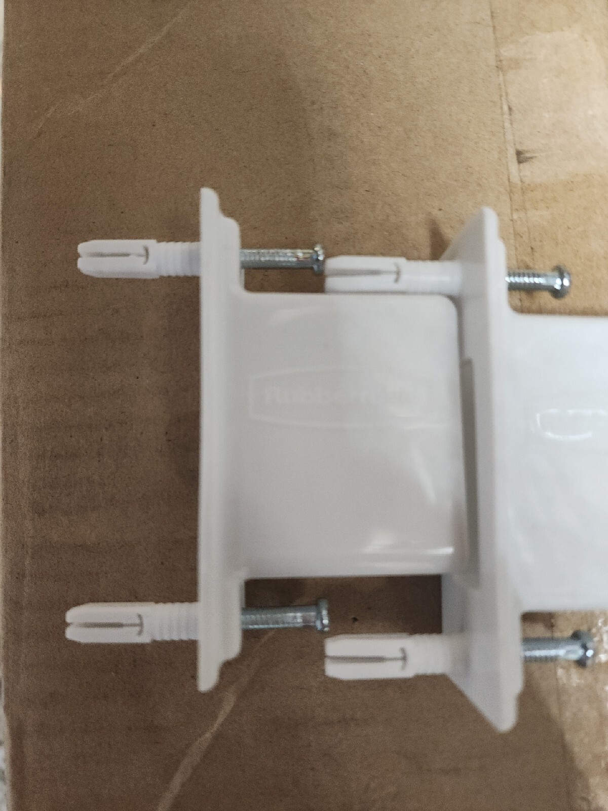 2-Pack Rubbermaid Wall End Shelving Rack Bracket Closet Organizer