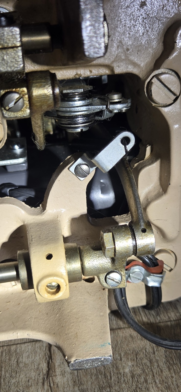 Vintage WHITE Sewing Machine Model 764 with Pedal EXCELLENT SHAPE