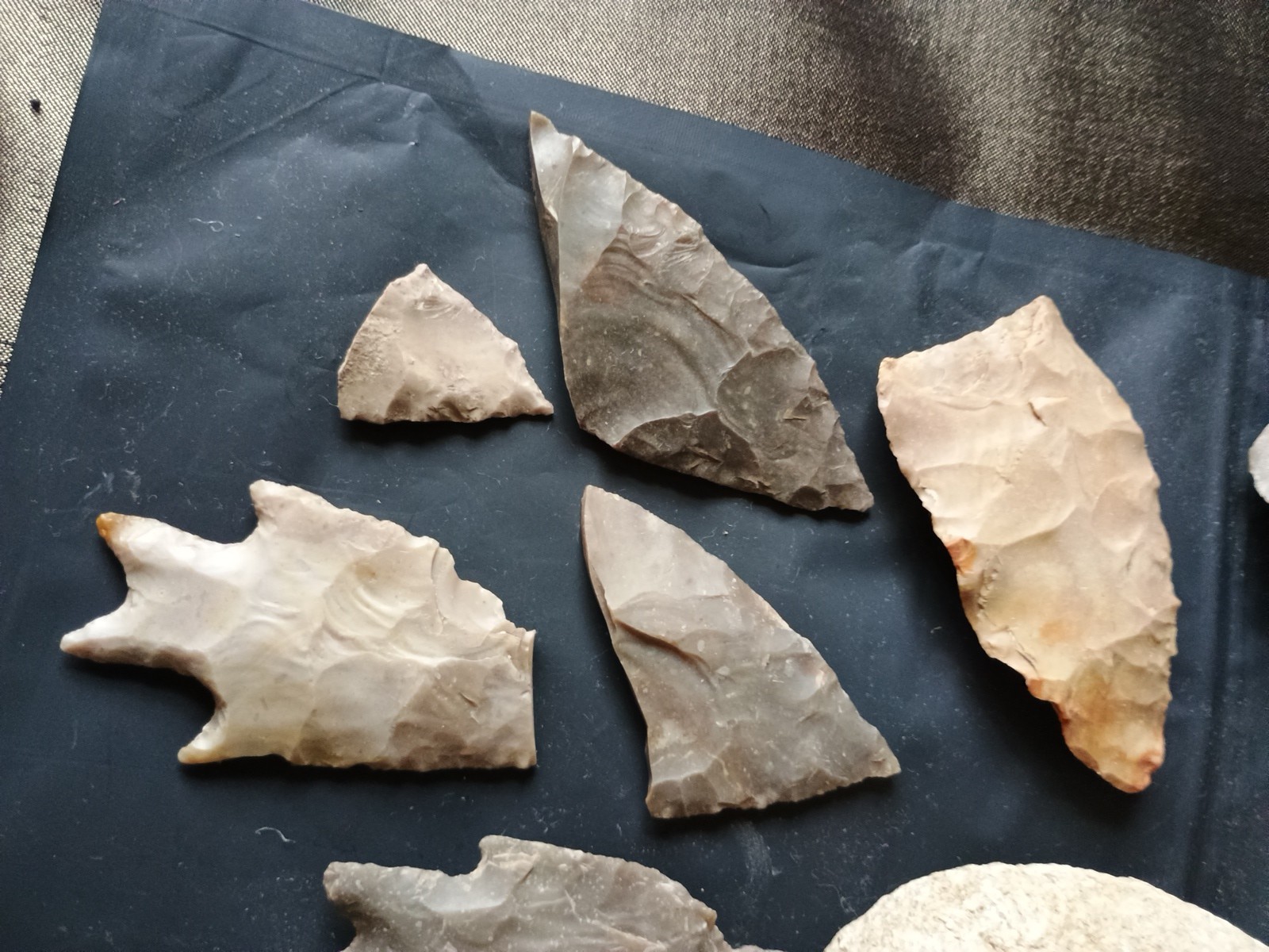 Primitive Hand Tools And Arrowheads Set Of 16 Pcs