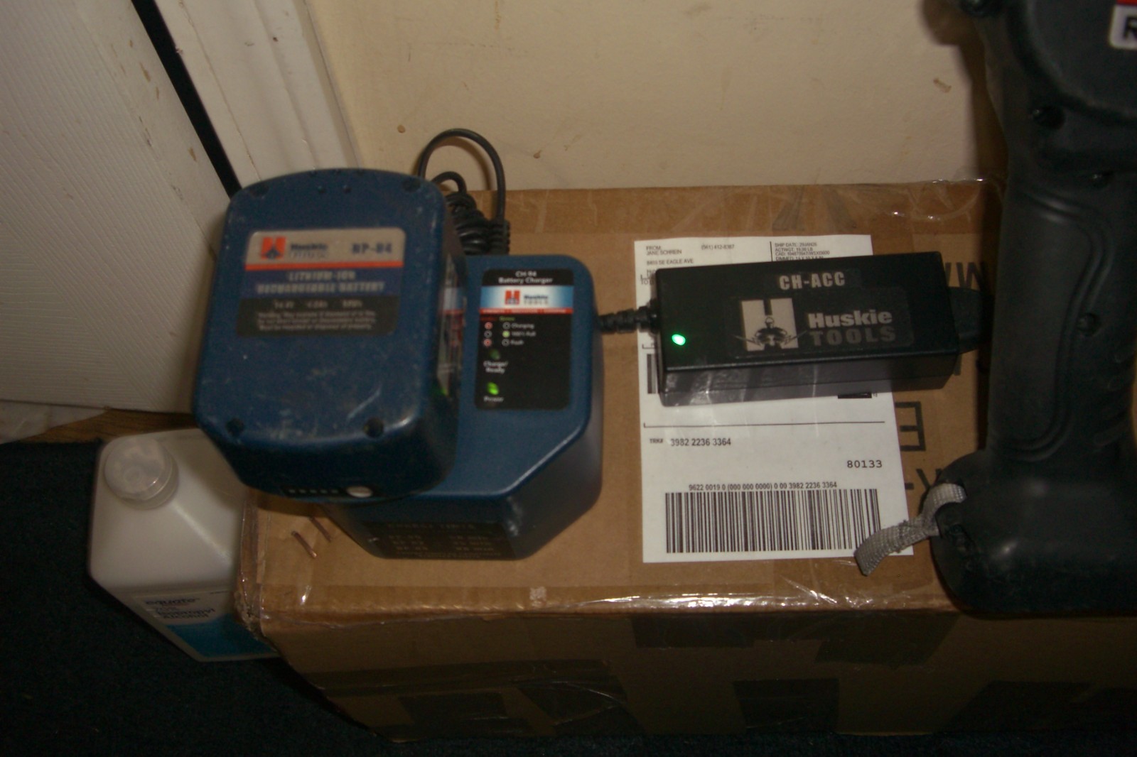 Huskie REC-50M Cable Cutter /Battery Charger/Battery