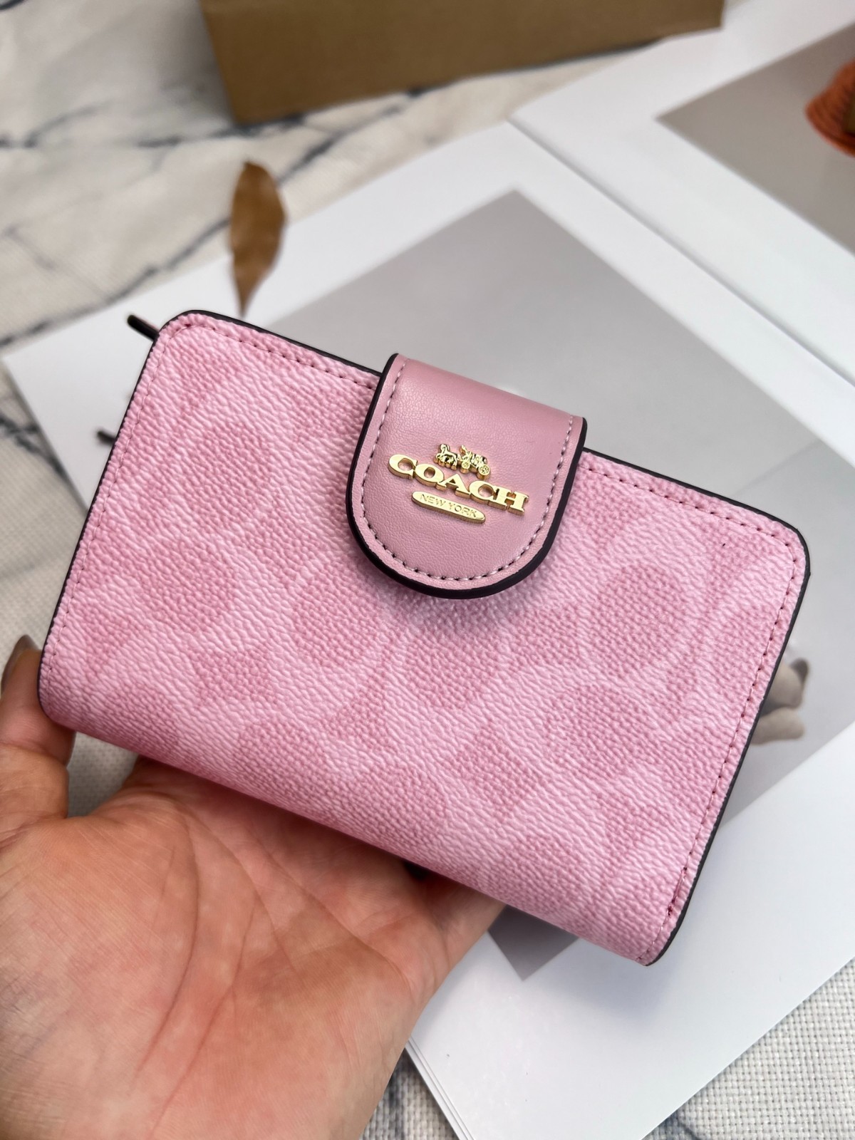 New Coach Medium Corner Zip Wallet In Signature Canvas Pink CW786 With Box