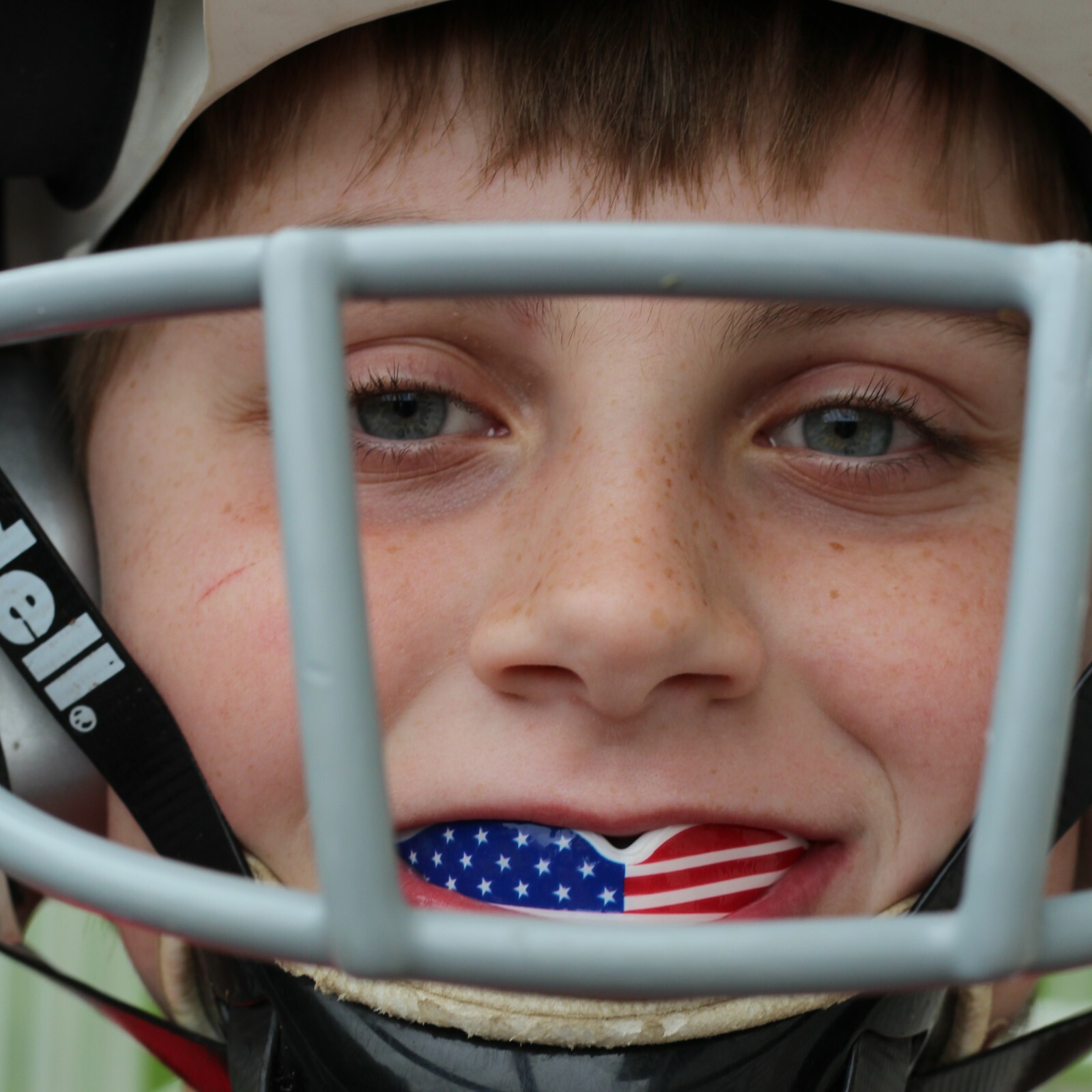 Oral Mart America Flag Youth Football Mouth Guard for Kids USA Flag Mouthpiece