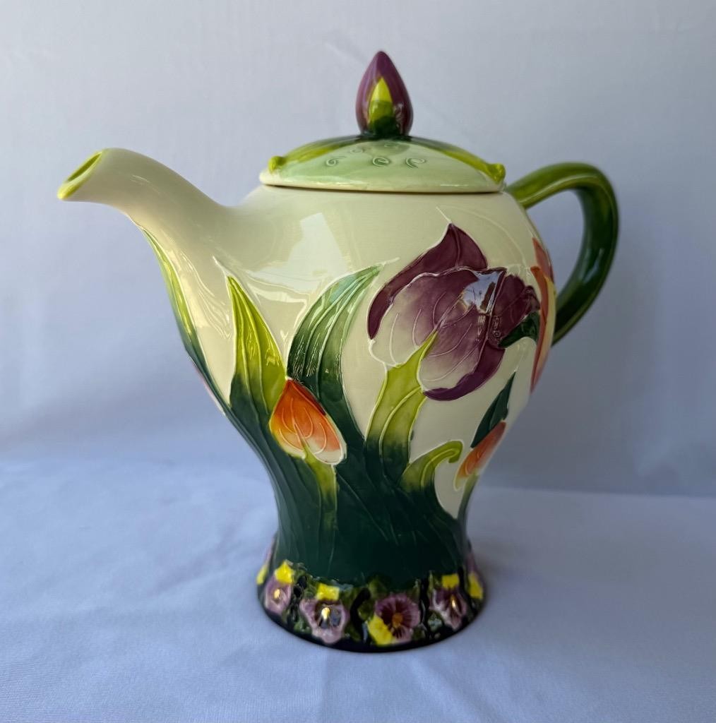 Blue Sky Clayworks Jeanette McCall Tulip Icing on the cake Ceramic Tea Pot New