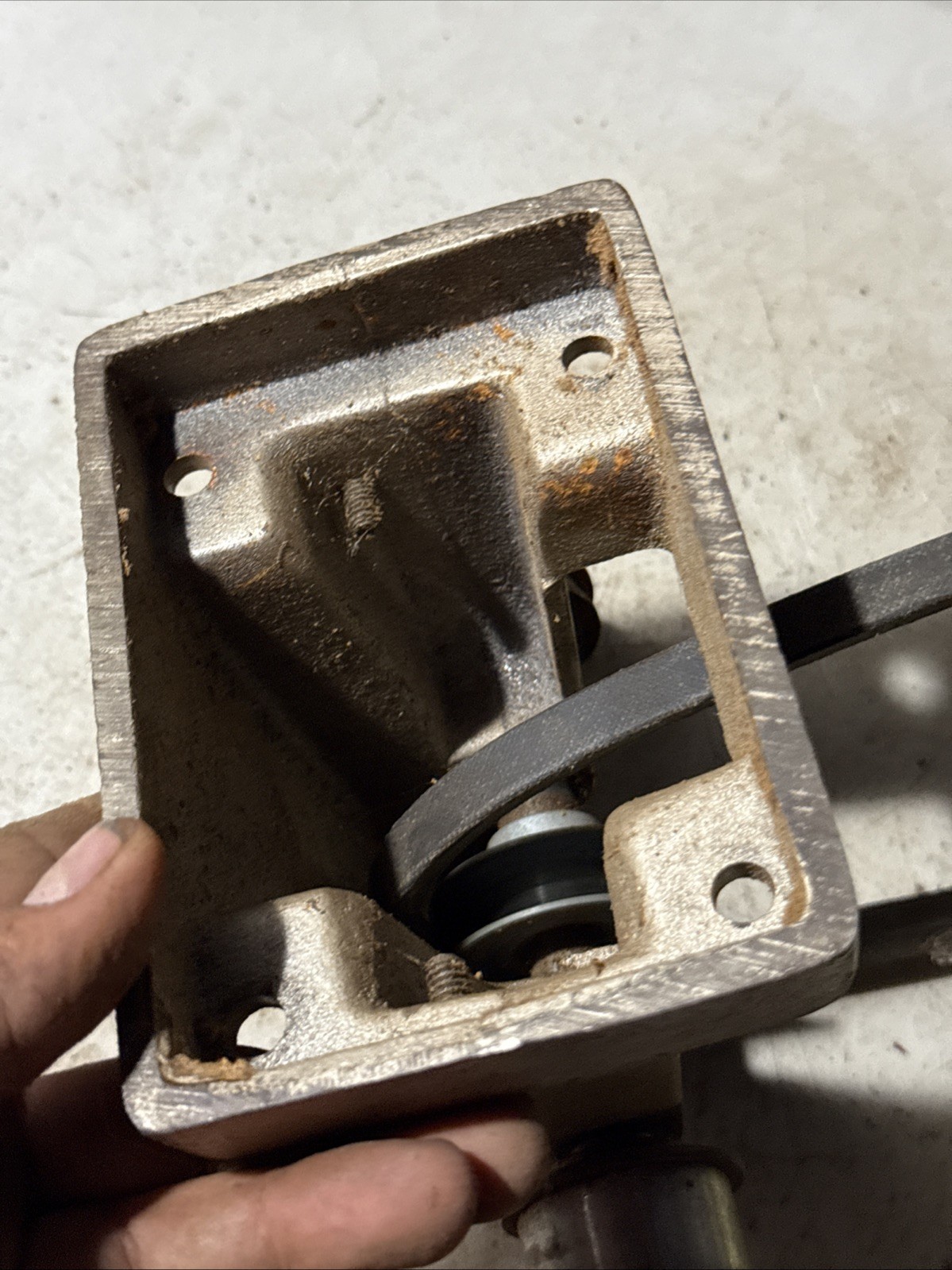 Sears Roebuck King-Seeley Corp 103.6628 Belt Driven Bench Grinder