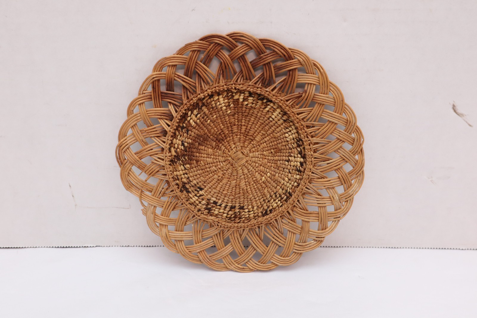 VTG Native American Indian Hupa Yurok Woven Basket Plaque Flat Tray Trivet 6.75"