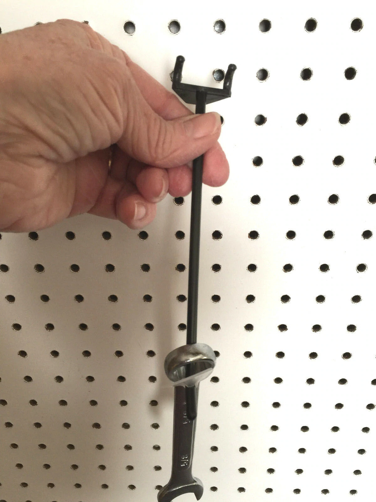 (250 Pack) Pegboard or Slatwall Peg Hook Product Stopper Retainer. 1" Nylon USA