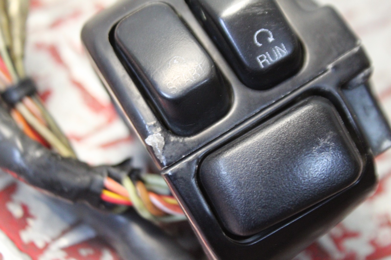 2010 HARLEY ELECTRA GLIDE OEM RIGHT CONTROL SWITCH SEE DESC 2008 - 2013 EG140