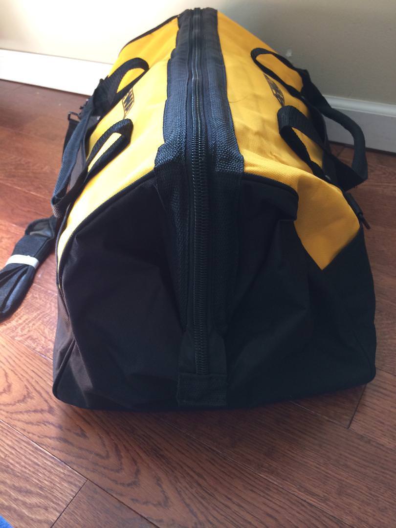 Brand New DeWALT Large Tool Bag Contractor Bag 24"x 12"x 12" Made For 6 Tool Kit