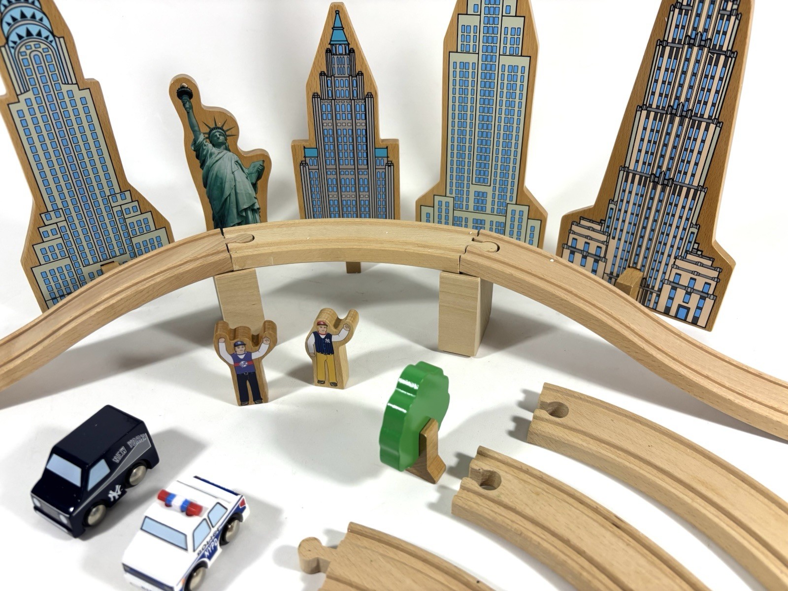 The Bradford Exchange Wooden Playset New York Yankees Skyline Set 22 PCS