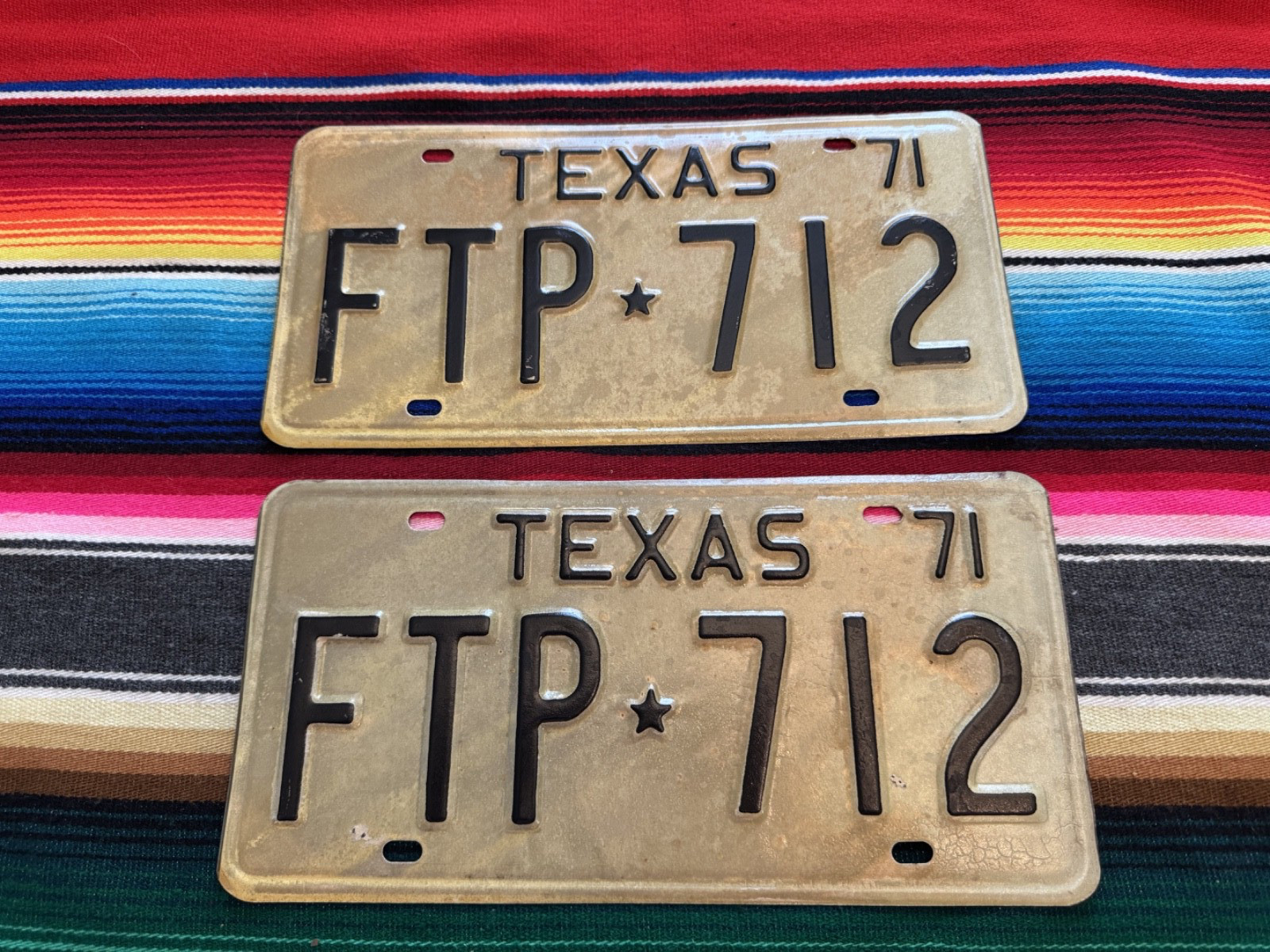 1971       TEXAS      PASSENGER       LICENSE        PLATES     FTP712