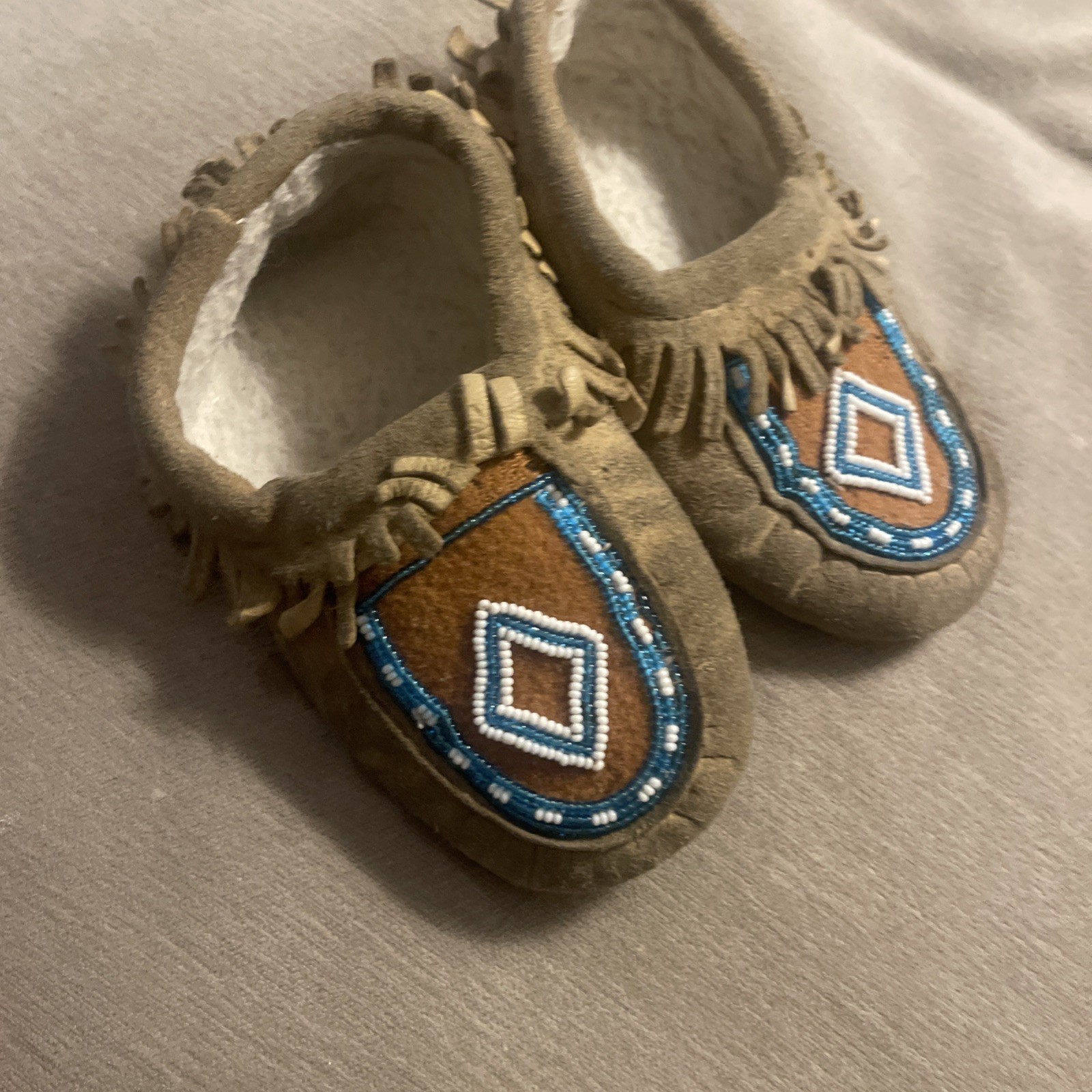 Vintage Native American Indian Child Leather Moccasins Glass Bead Work Used Worn