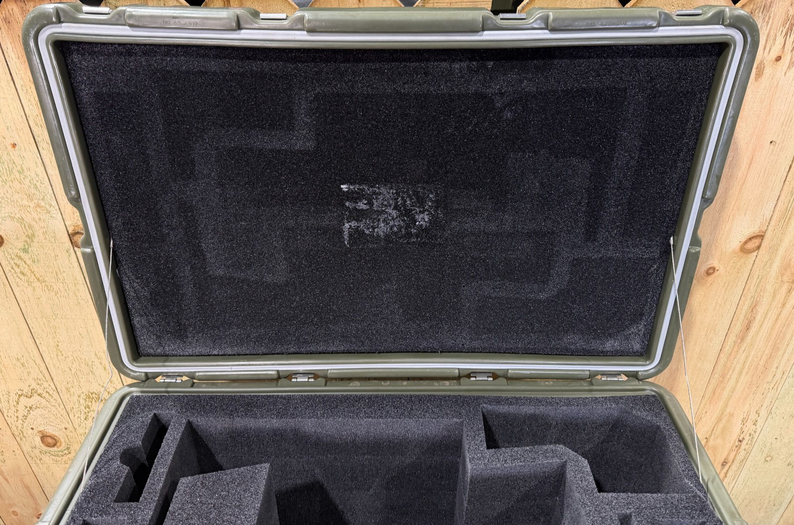 Pelican Hardigg Case 32x20.5x27.5" Green Military Waterproof Storage