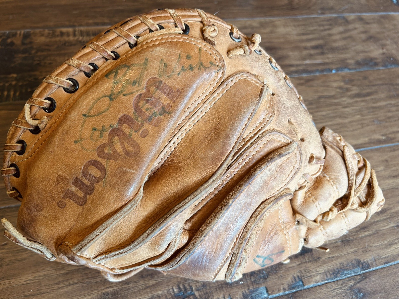 Game Used Auto Tony Peña 1982 Wilson Catchers Mitt Pittsburgh Pirates Photomatch