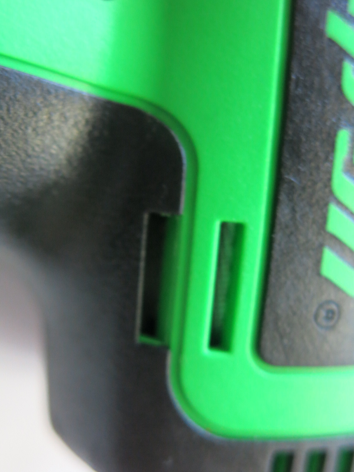 Snap-On CT761 CT761AG Impact Wrench 3/8" 14.4v Cordless Battery & Charger Set