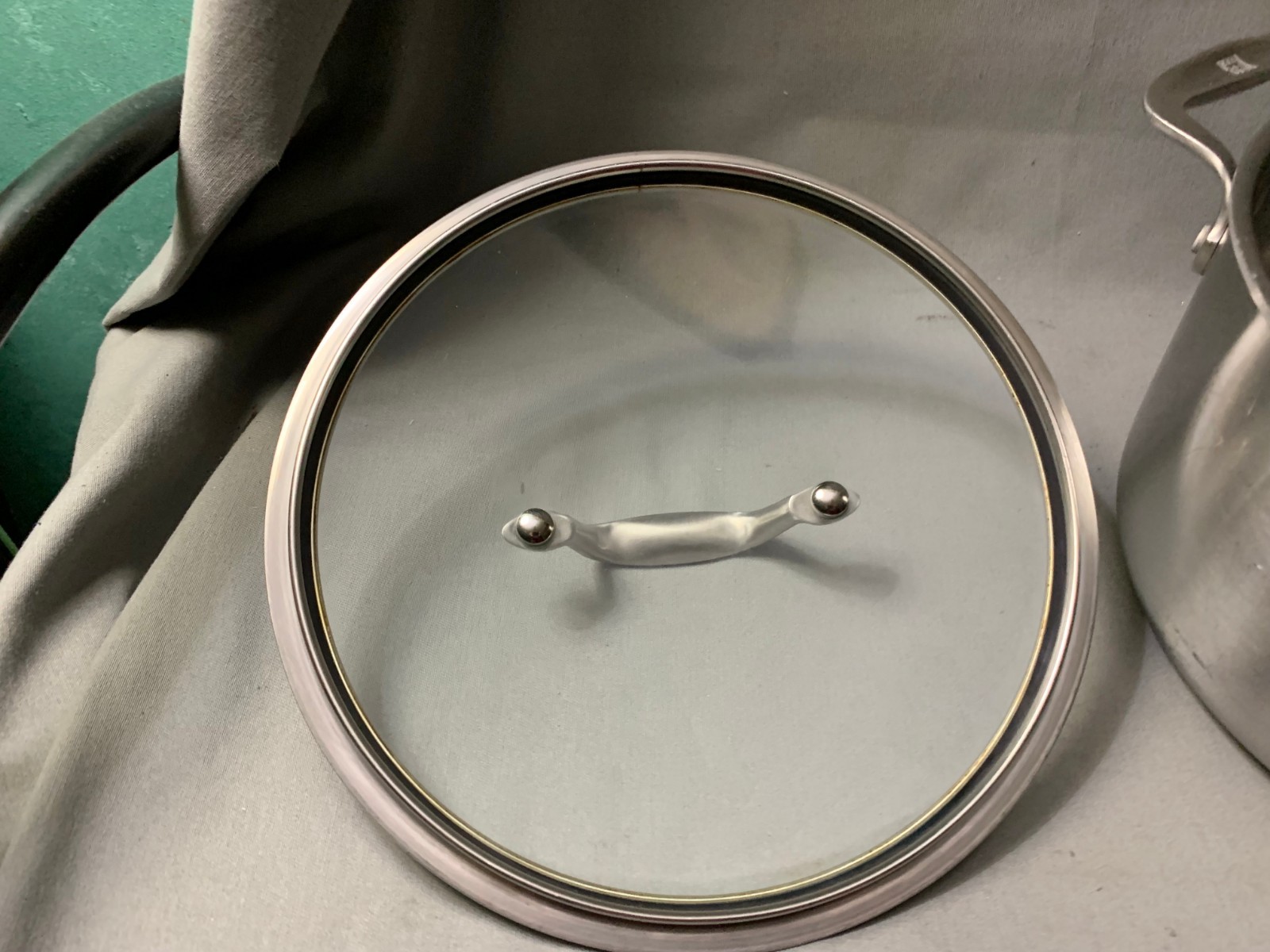 Zwilling J.A. Henckels 6 Qt. 10" 3 Ply 18/10 Stainless Steel Stock Pot Glass Lid