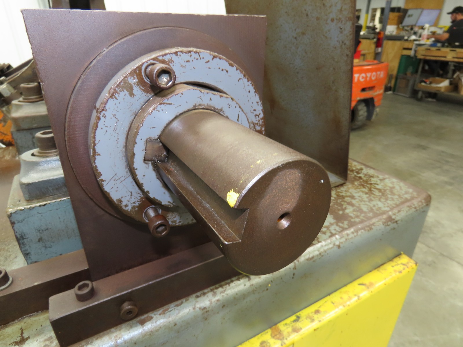 Dallas Industries R40X18 Coil Stock Uncoiler 4000lbs 16-20" ID 18" W Decoiler