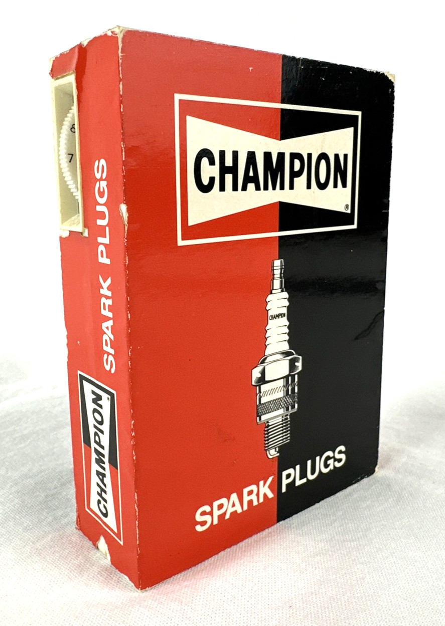 Vintage Champion Spark Plug Transistor Radio, Works (Video), Free Ship