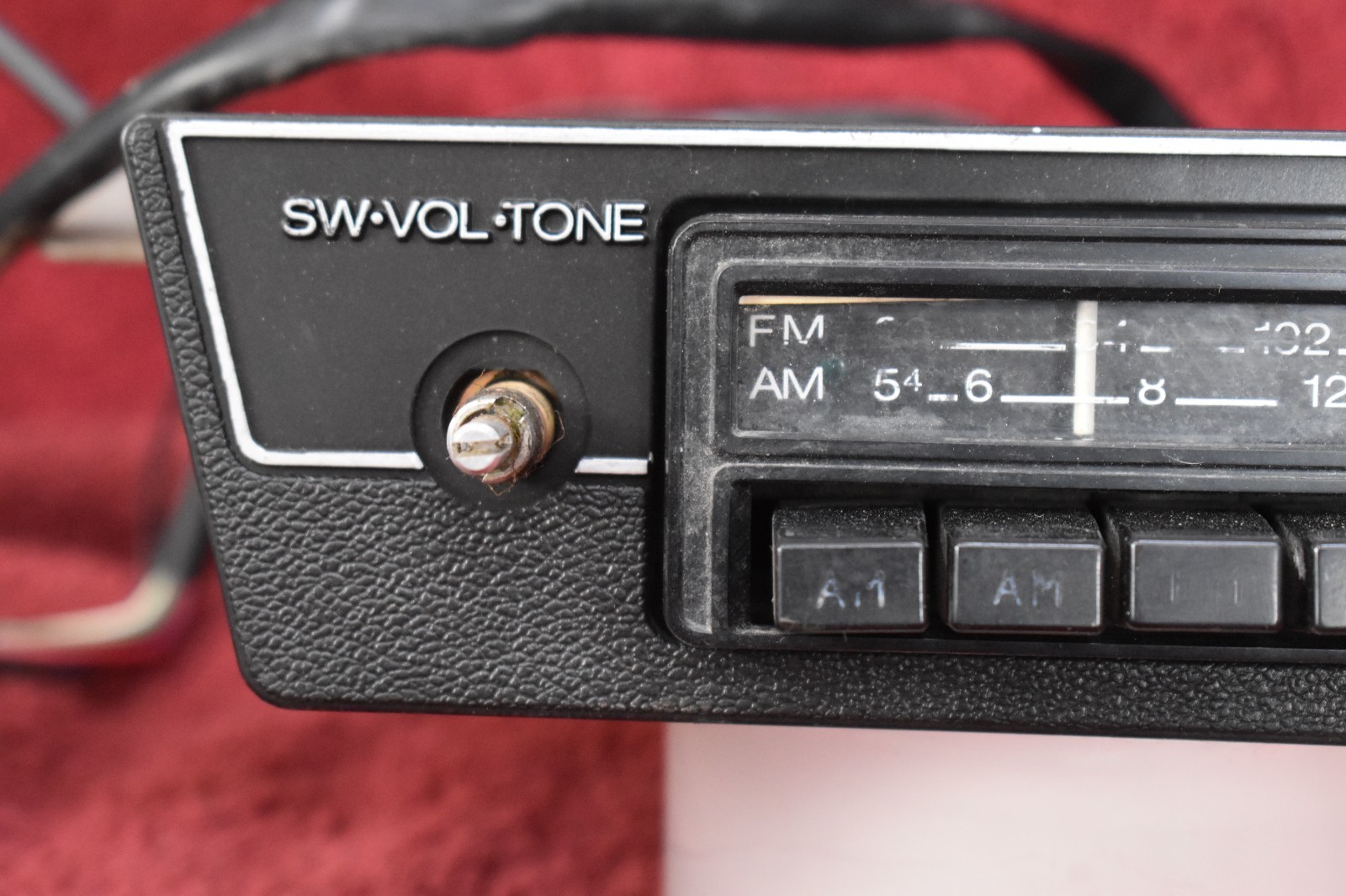 1977 77 Datsun 280Z AM/FM radio KM-1821ZF OEM used