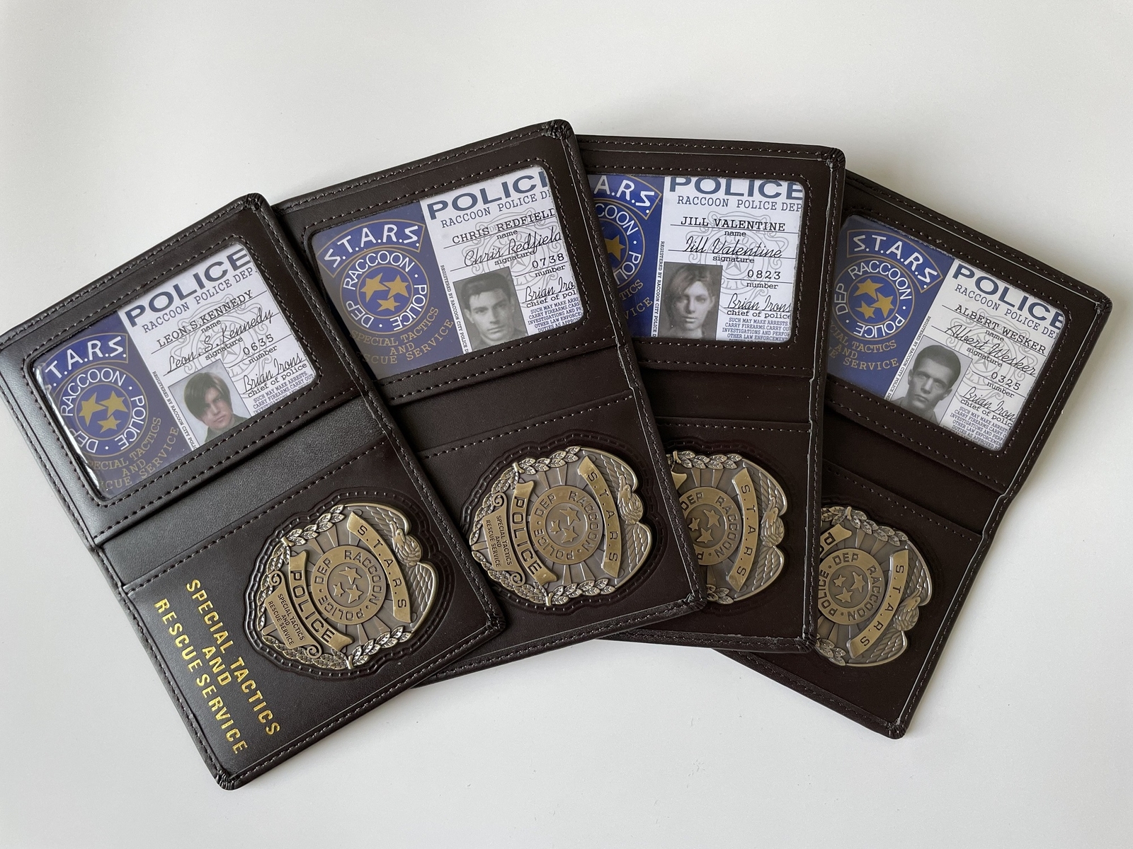 Resident Evil Stars Leon RACCOON Metal Badge DEP with Card ID Wallet Holder Case