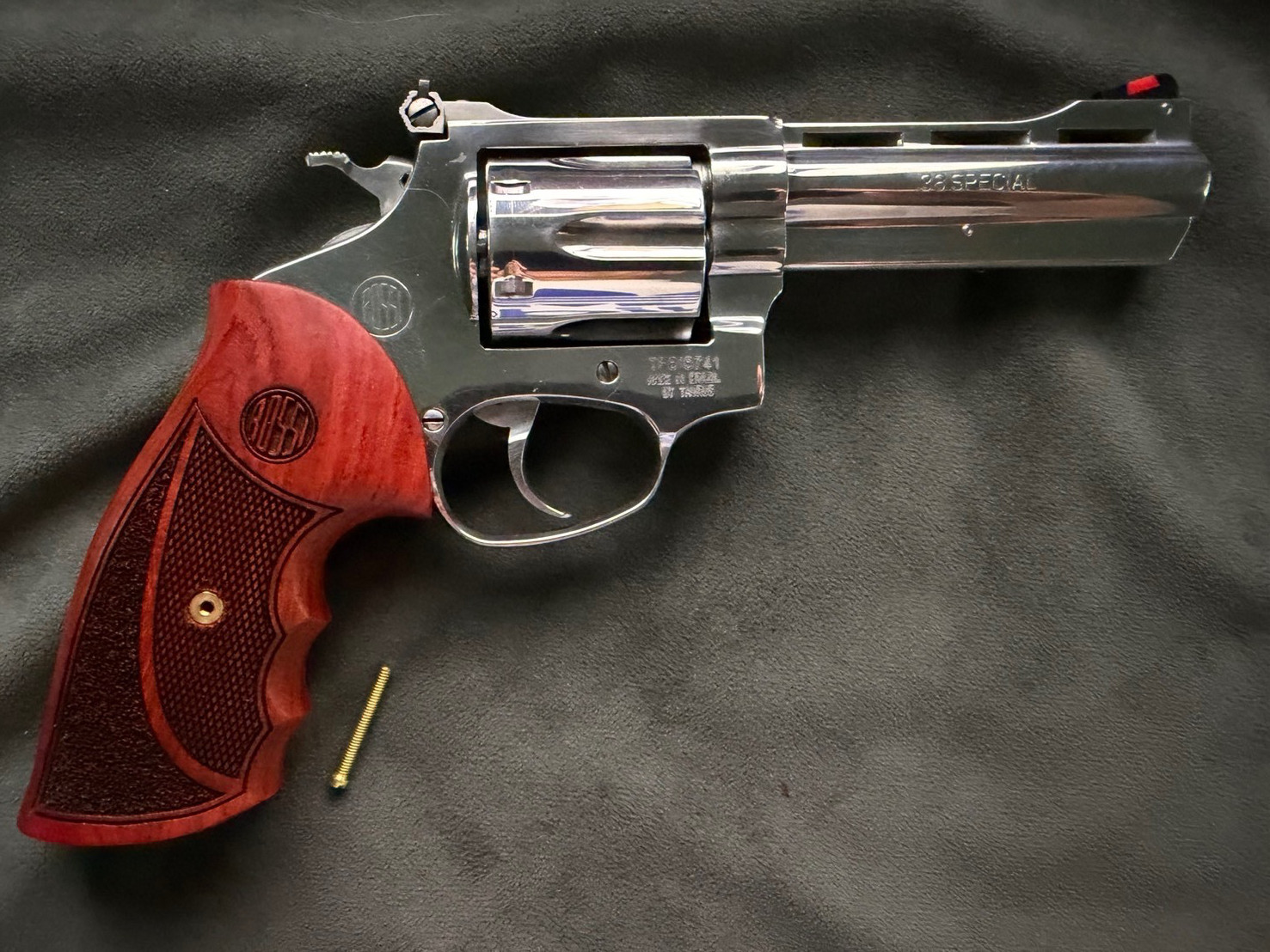 Rossi fit both Round / Square butt grips 67 68 69 71 351 511 515 518 720 971 972