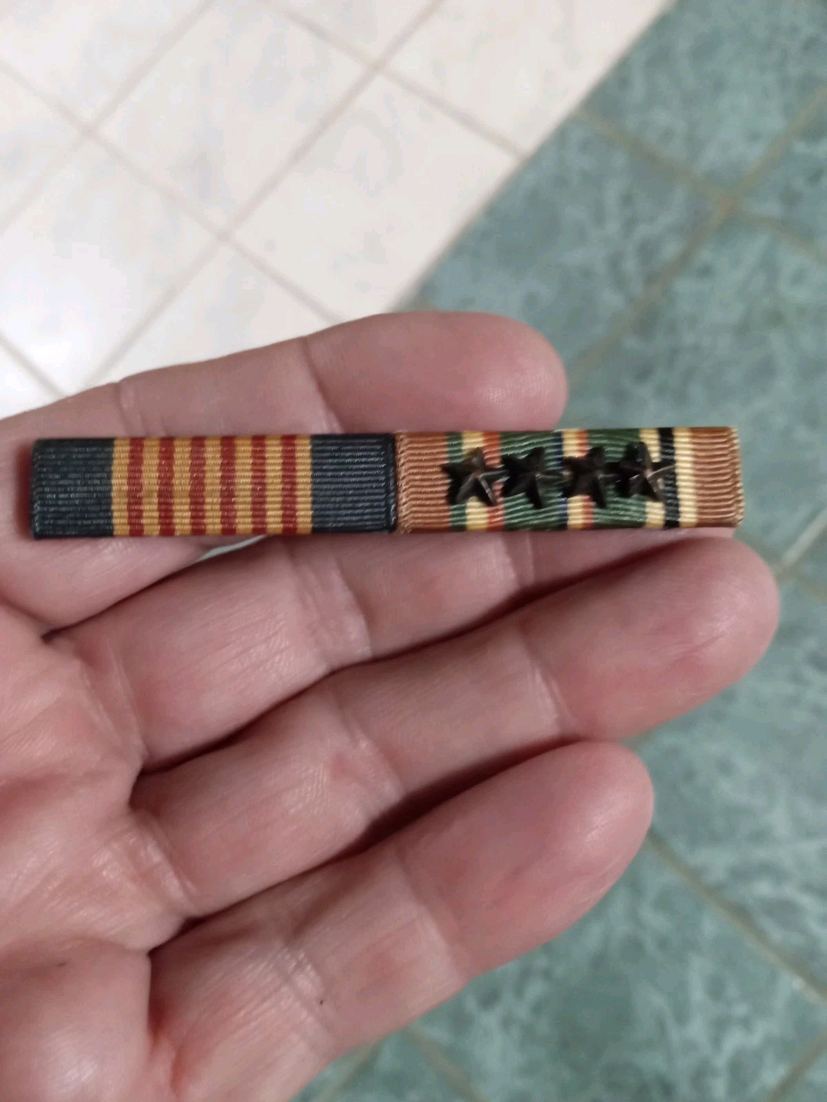 WW2 ETO RIBBON BAR WITH 4 COMBAT STARS AND SOLDIERS MEDAL RIBBON RARE PIN BACK