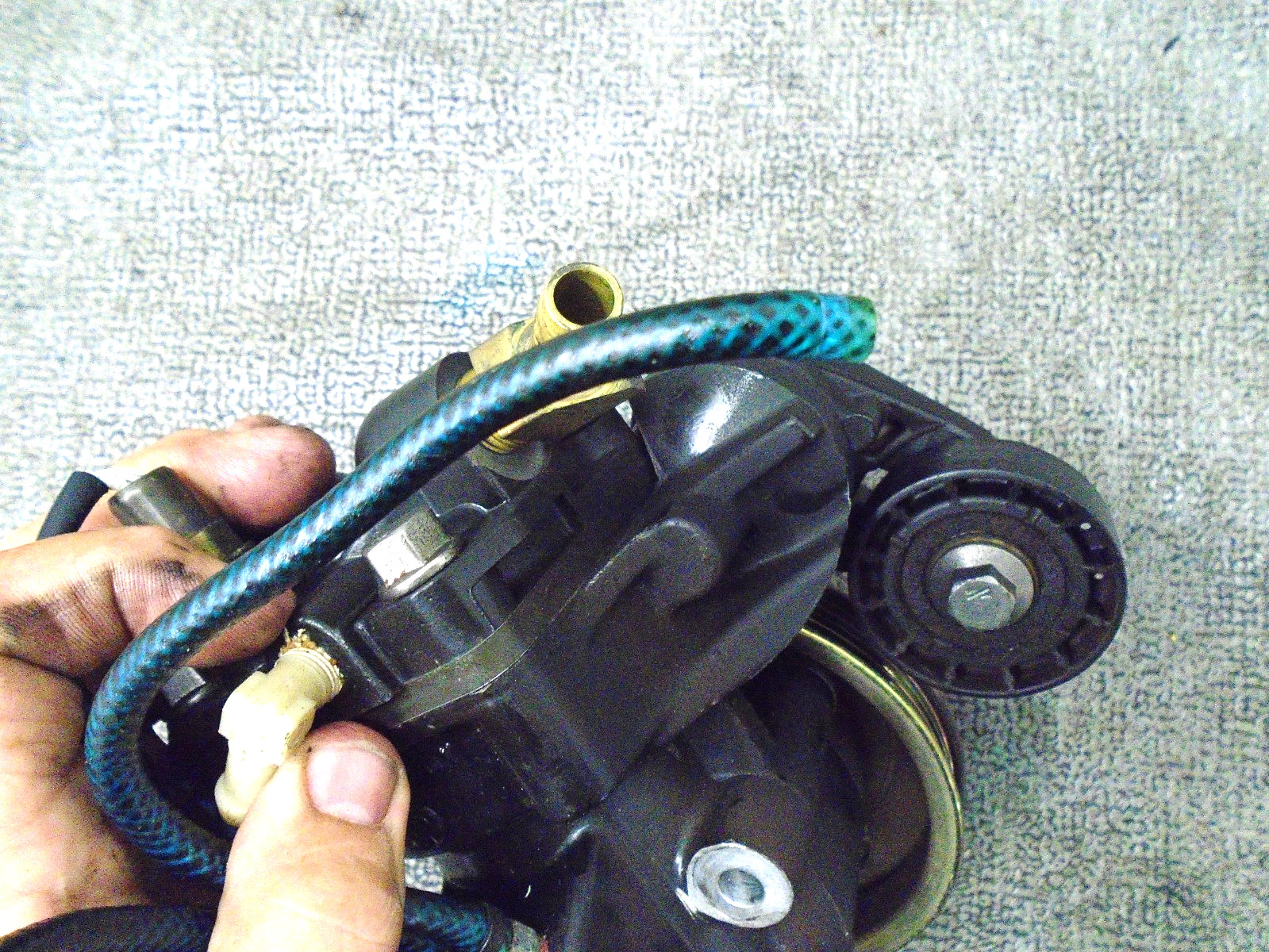 OEM AIR COMPRESSOR 854333T11 MERCURY OPTIMAX OUTBOARD MOTOR 75 90 115 HP PART