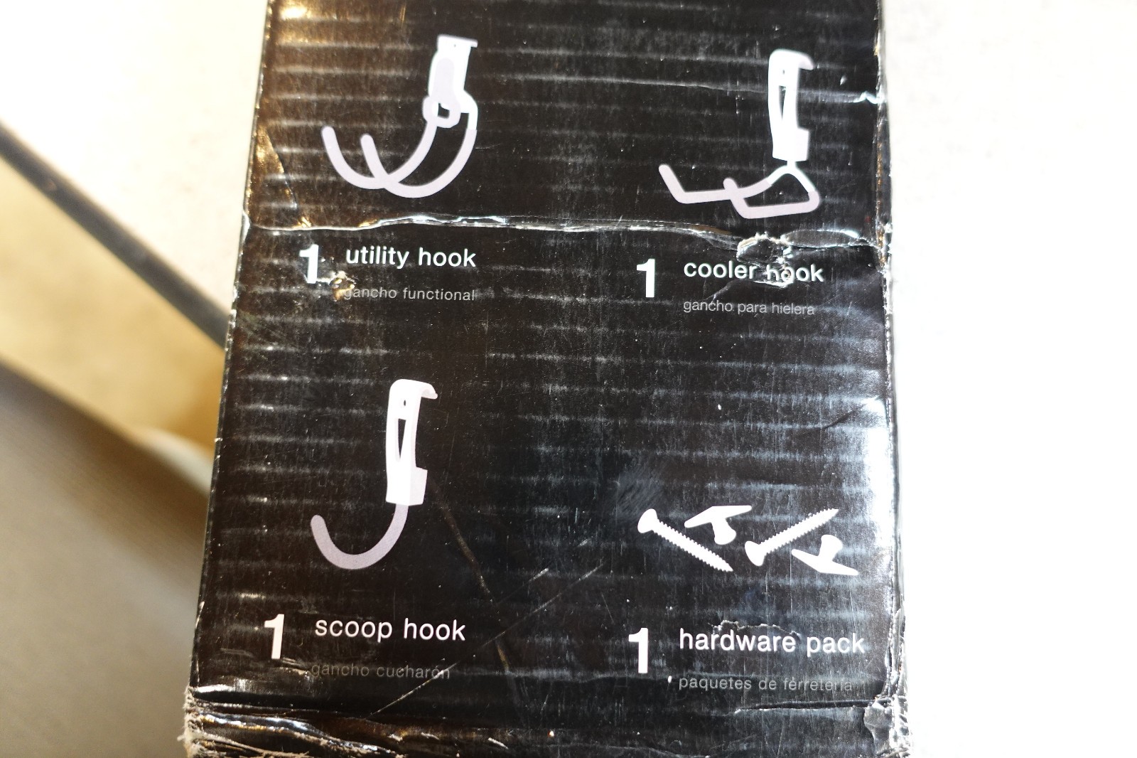 Rubbermaid Fasttrack Universal All-In-One Garage Storage Rail System (7-Piece)