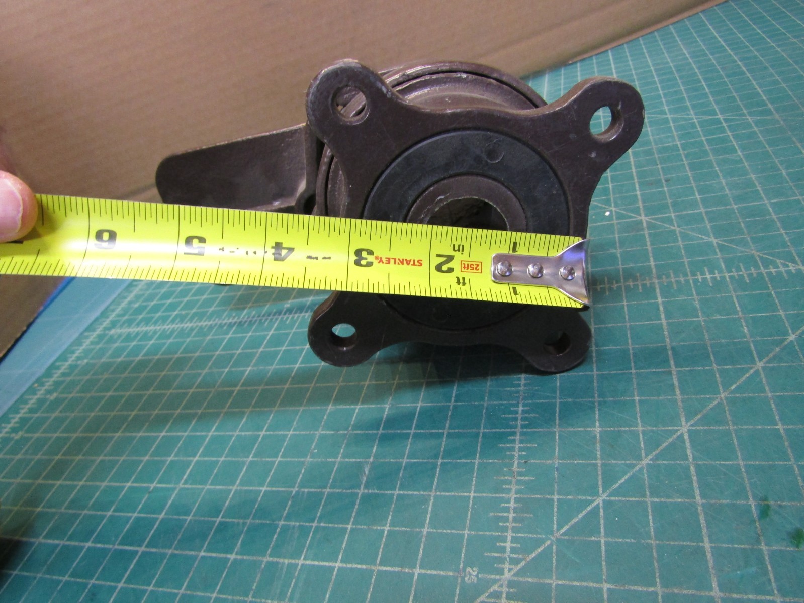 1 – Umbrella Rotating Hub Brown 360°. NEW – Out of the original Box