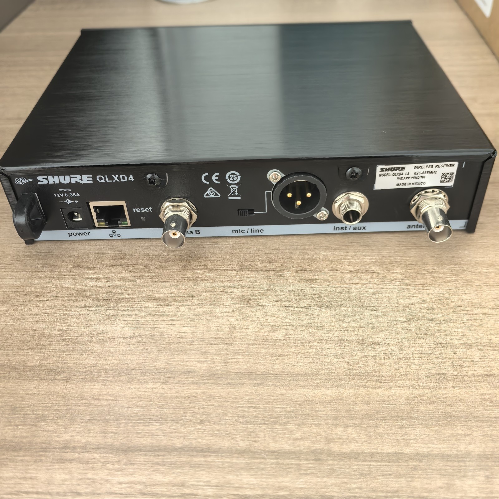 QLXD4 BETA58A Handheld Wireless Vocal System Microphones Express w/ BETA58