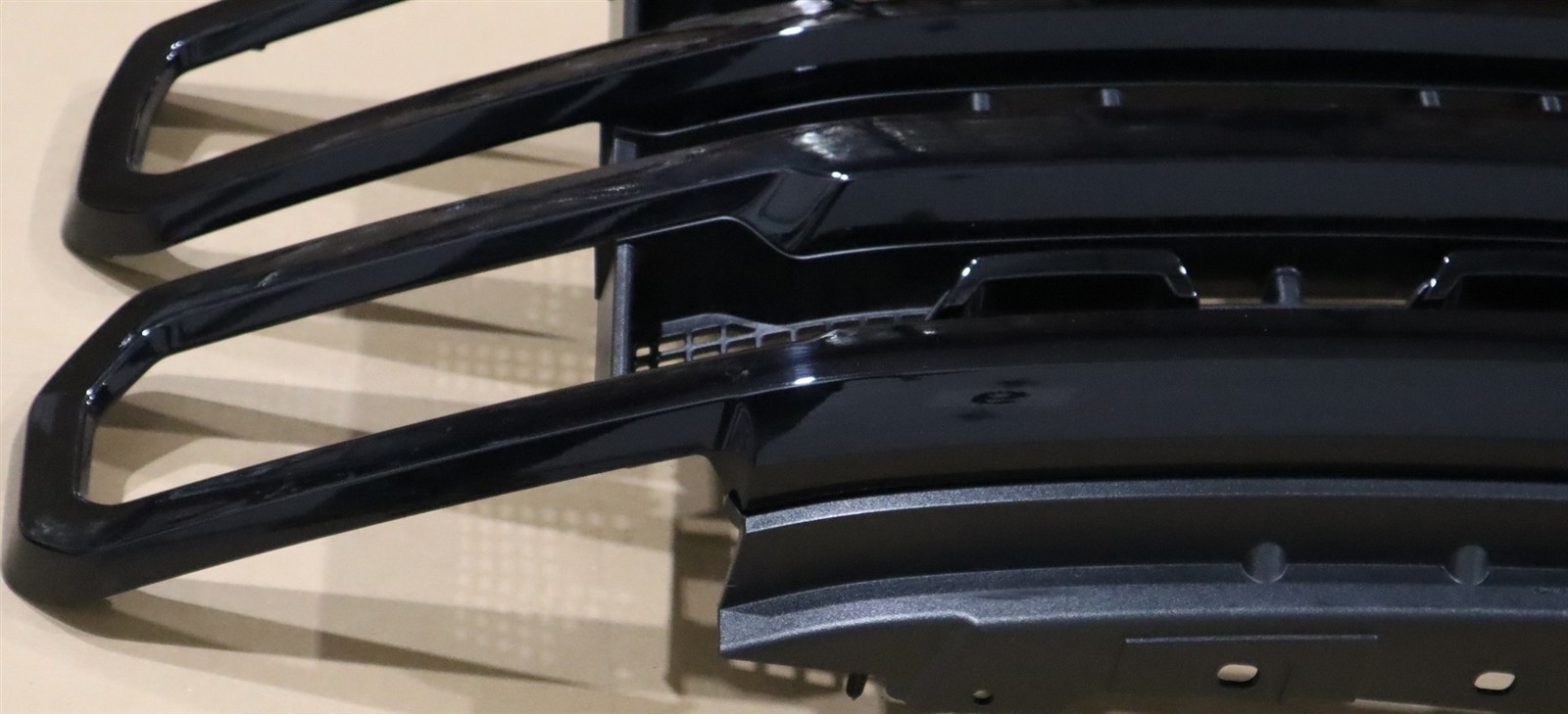 OE 23-26 Super Duty Front Grille BLACK APPEARANCE PACKAGE Blacked-Out PC3Z8200KA