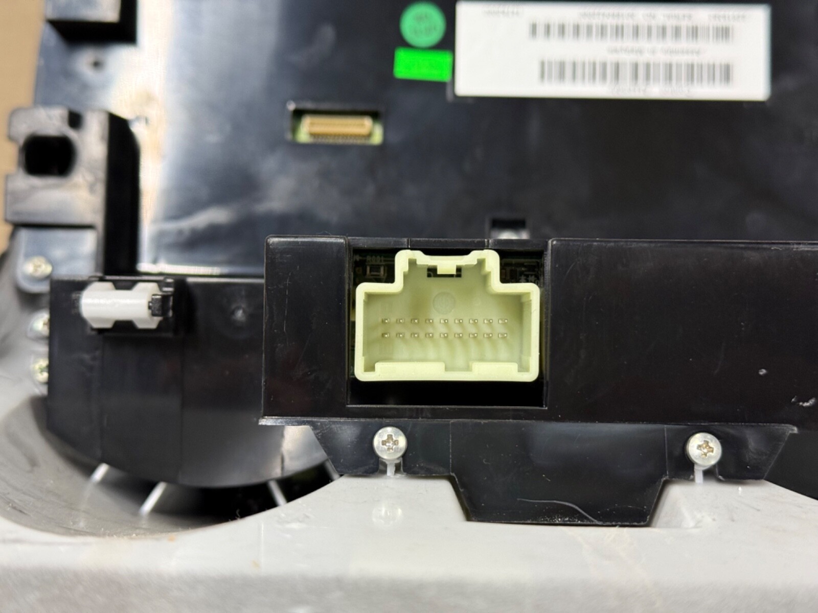 2014 Chevrolet Camaro SS MyLink Premium Radio Face Plate GM - OEM