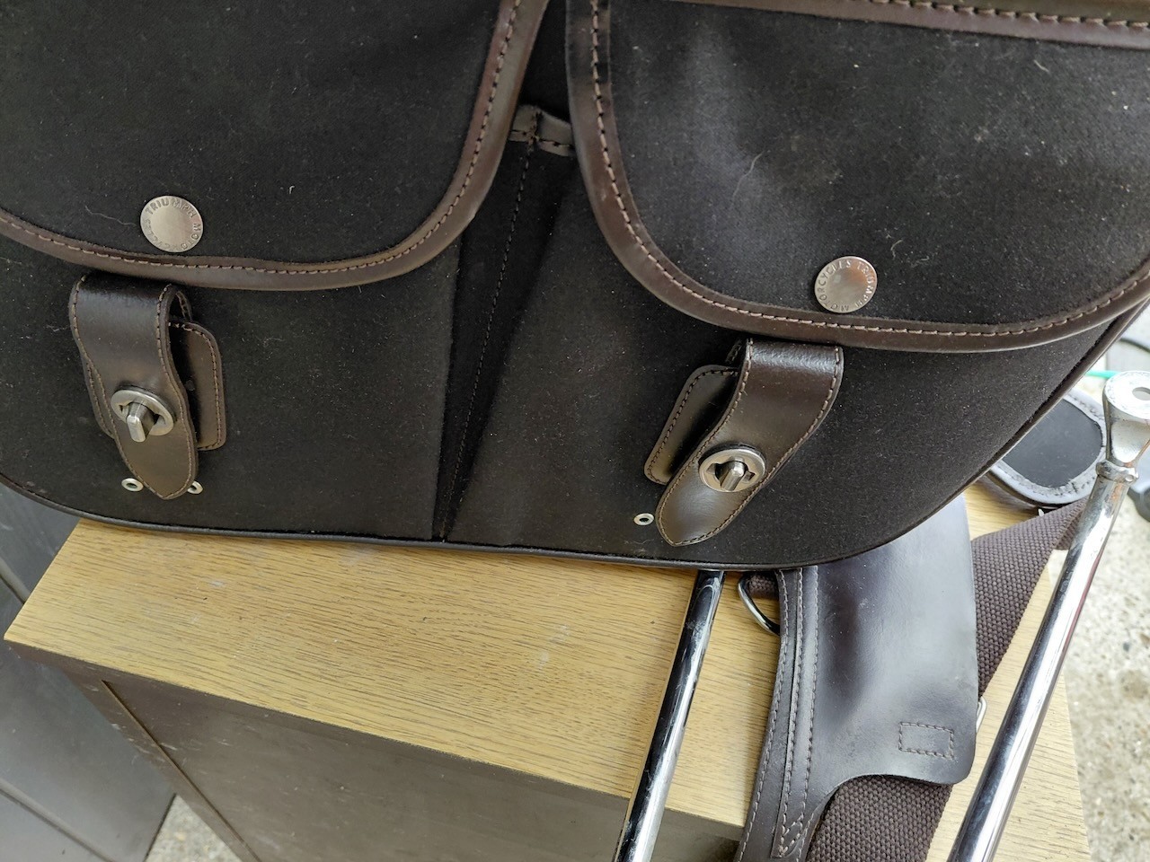 Triumph Bonneville T120 T100 Leather Waxed Luggage Panniers + Rails Brown