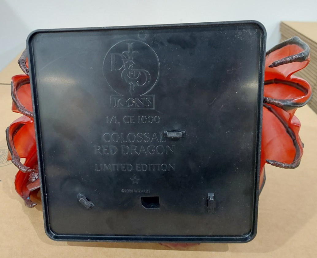 Dungeons & Dragons Icons Colossal Red Dragon Figure Limited Edition 2006 D&D