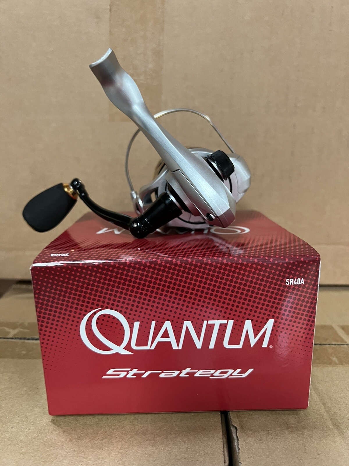 QUANTUM STRATEGY SR40 SPINNING REEL NEW in Box