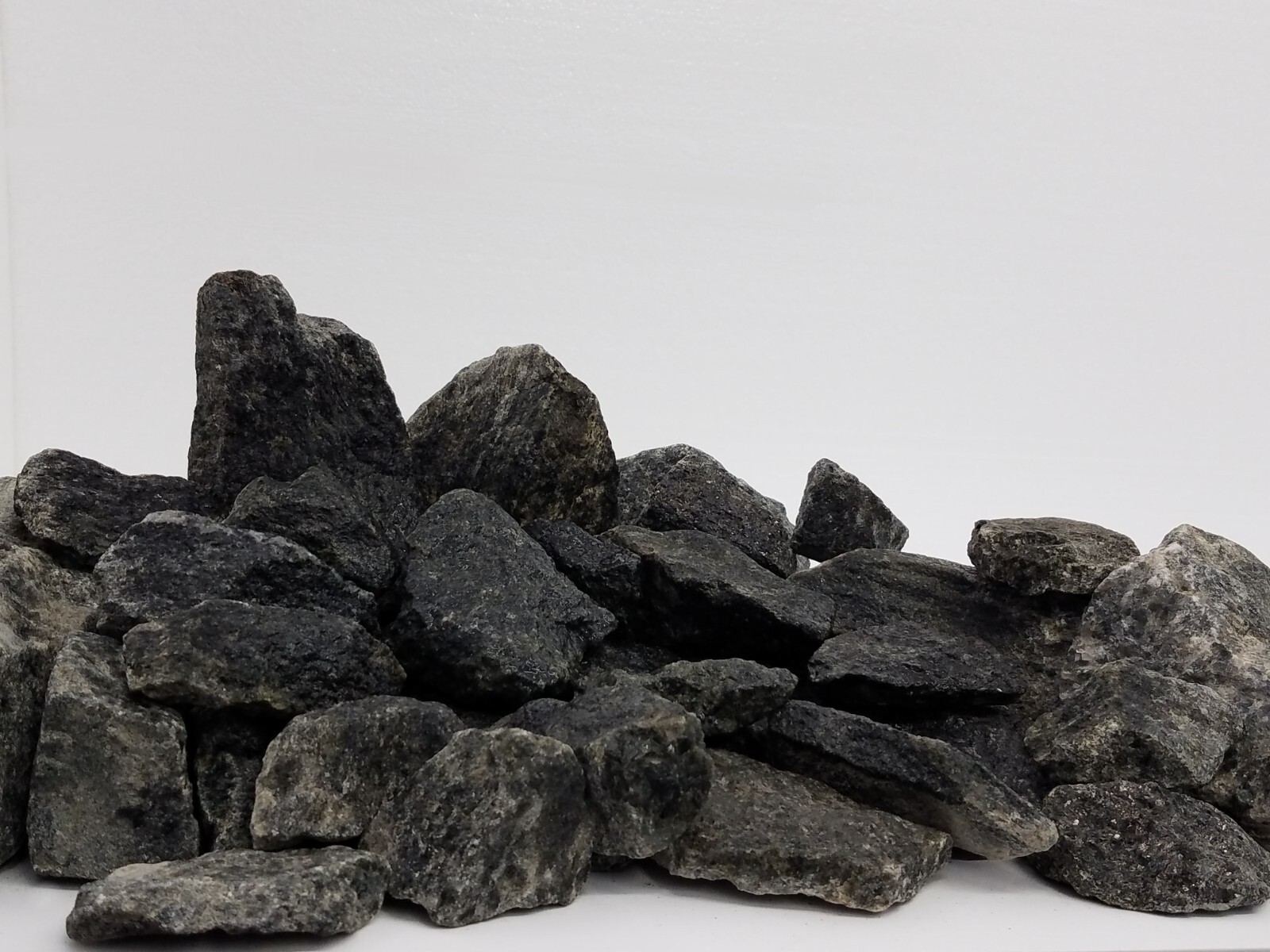 Rocks for Aquarium Stone Decorations 20lbBlack Jagged Granite FishTank Ornaments