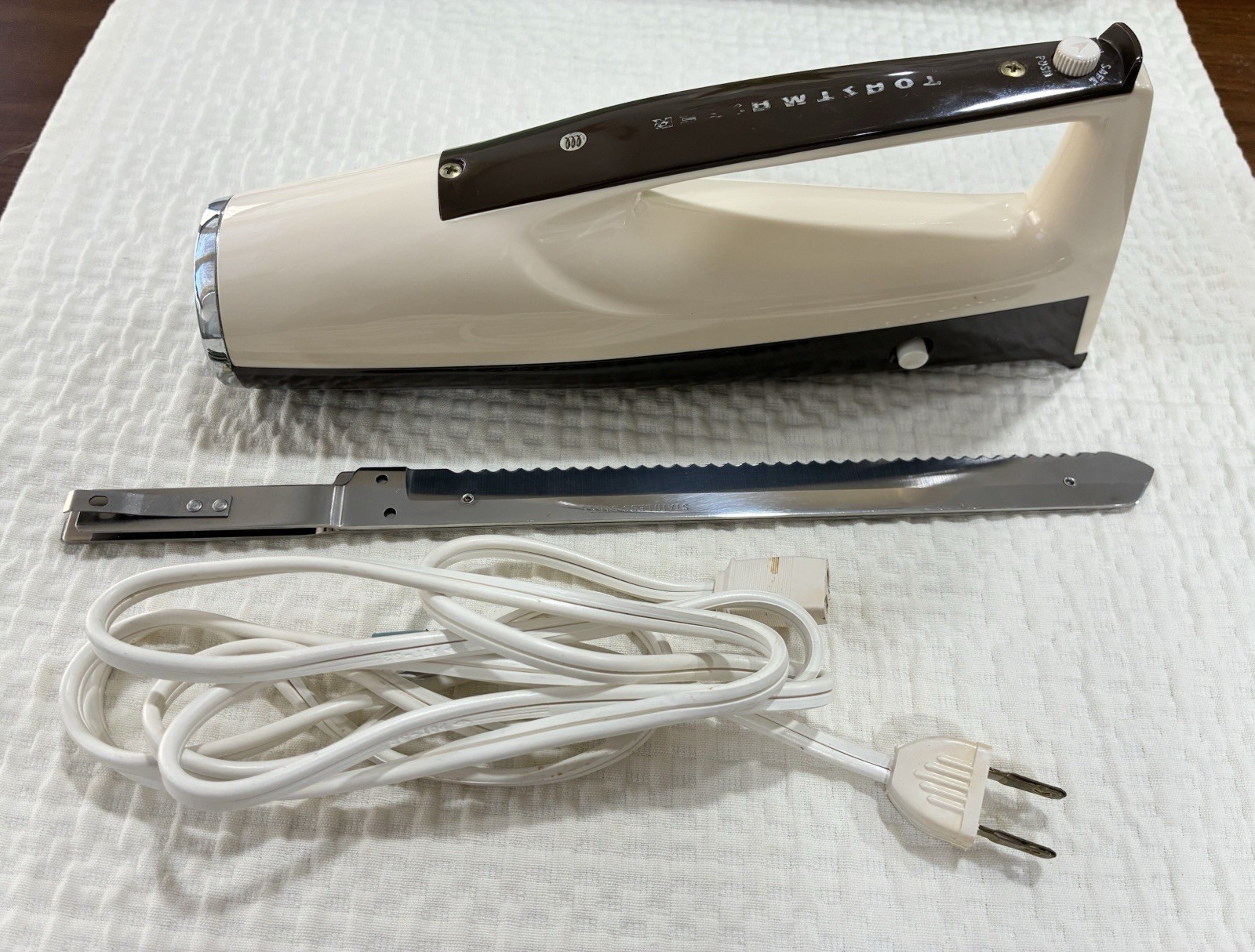 Vintage 1970's Toastmaster Electric Knife Model 6101 w/ Original Blue Box