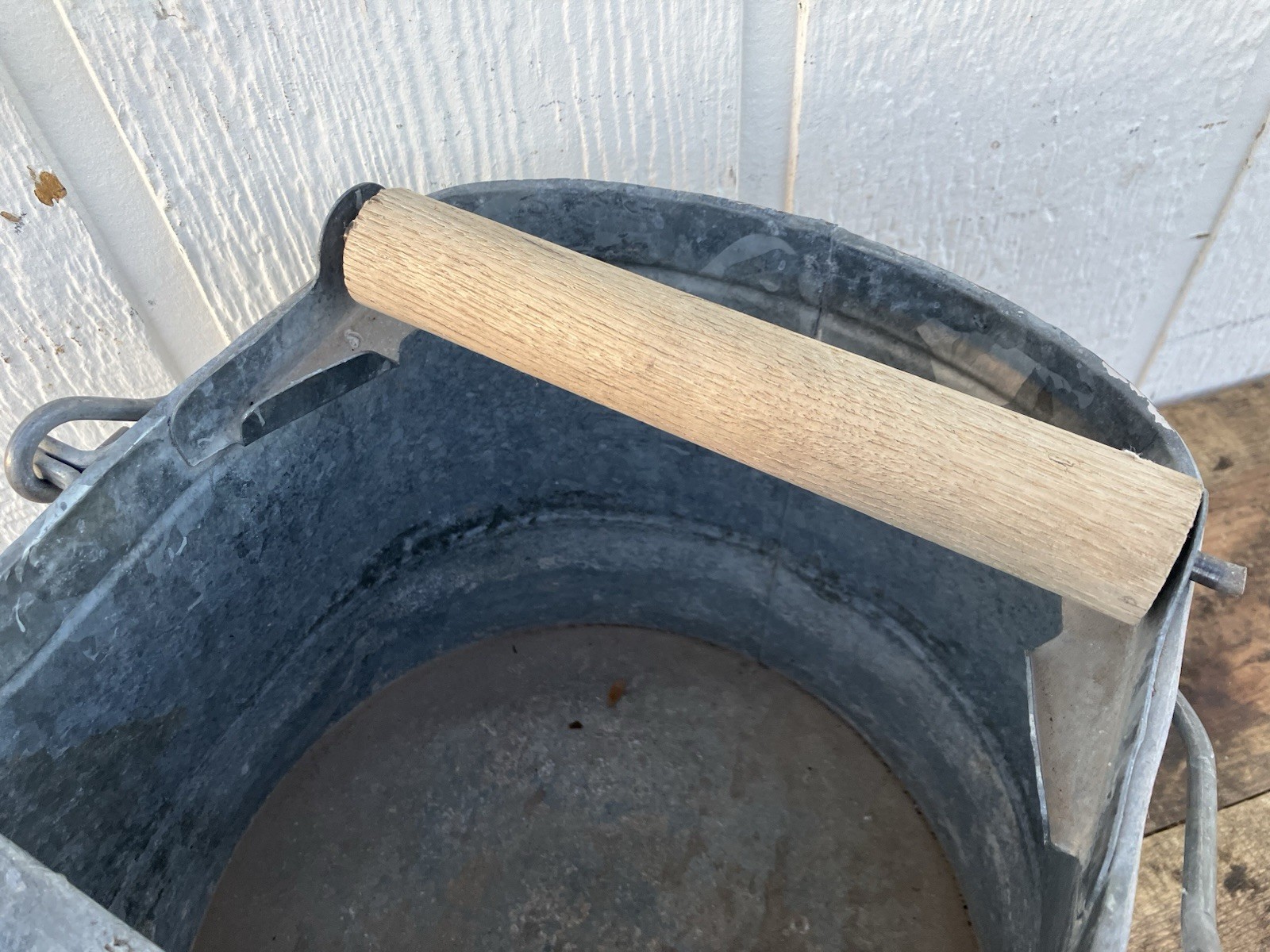 VIDEO--NICE! Vintage DeLuxe Galvanized Wringer Mop Bucket Schlueter Mfg w/ Label