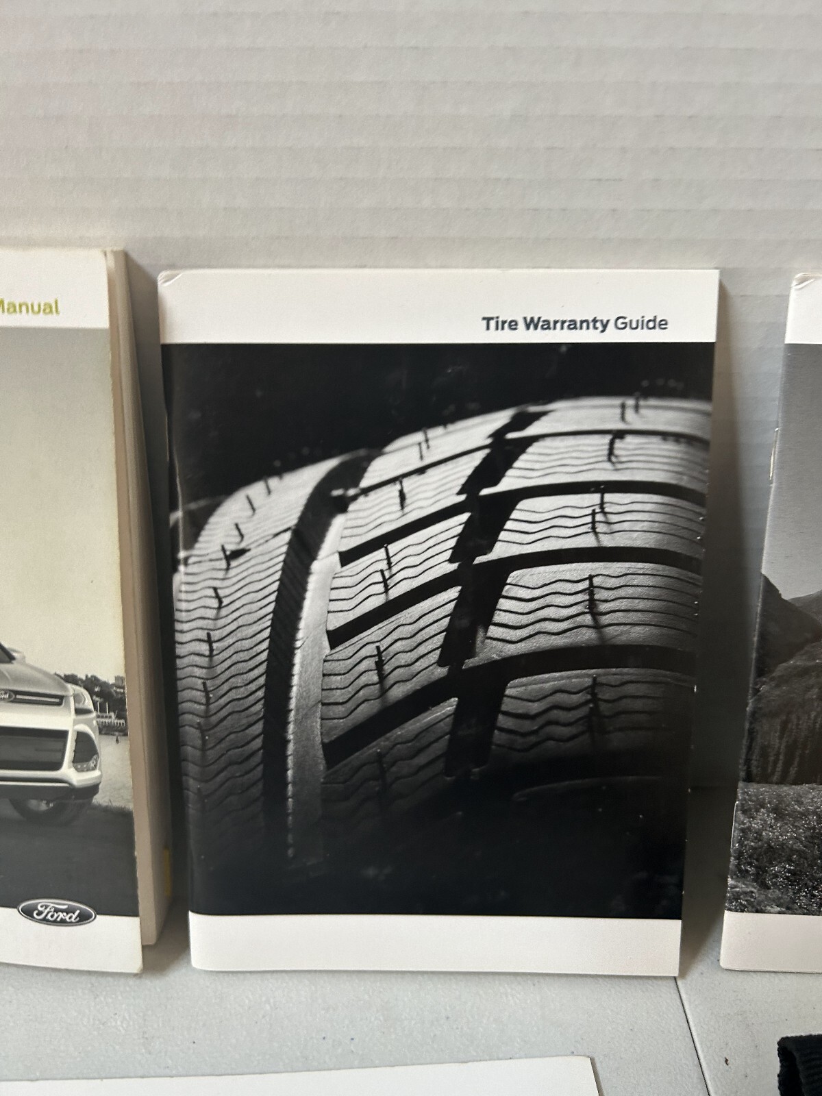 2013 FORD ESCAPE Factory Owners Manual Set & Case OEM Free Shipping