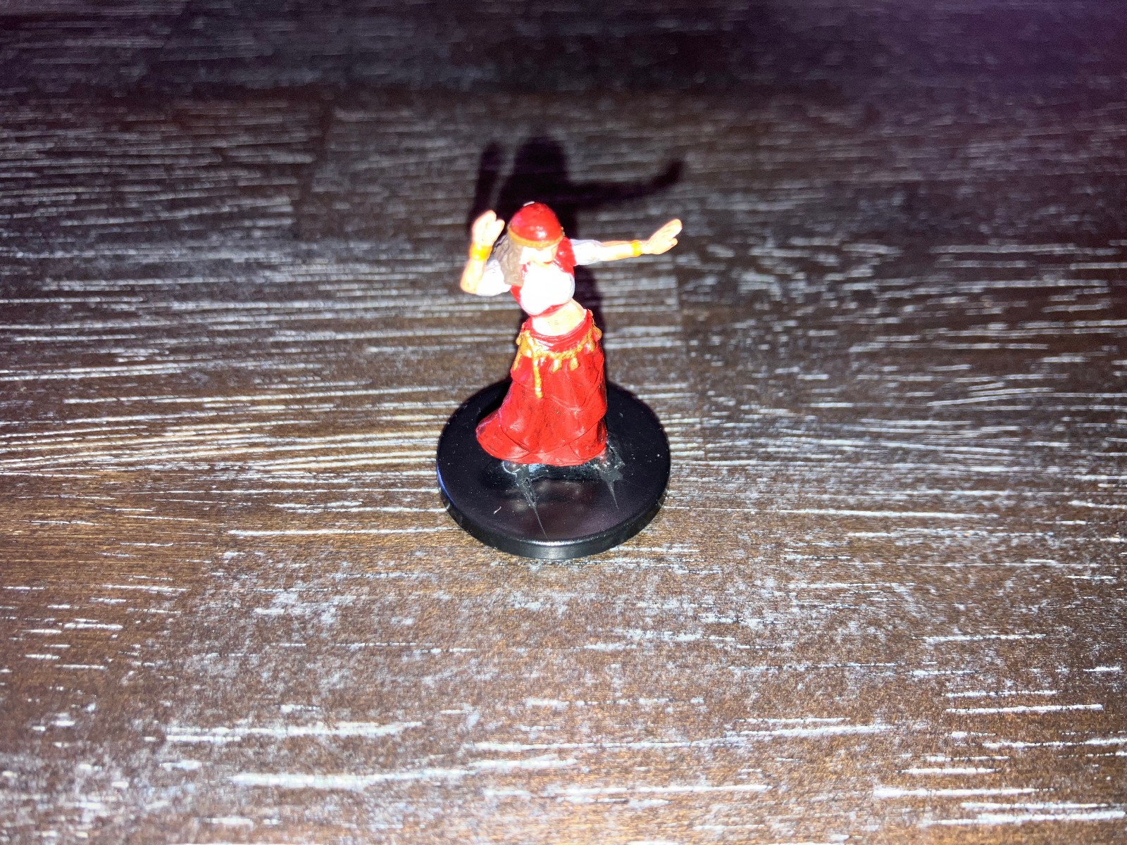 Dancing Girl  Pathfinder Miniature Rusty Dragon Inn mini D&D Dungeons Dragons