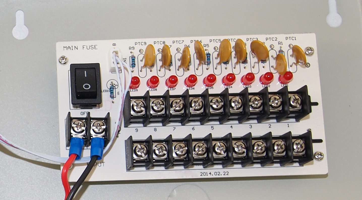 8 Channel Power Supply Distribution Box 12V DC 5Amp for CCTV Security Camera