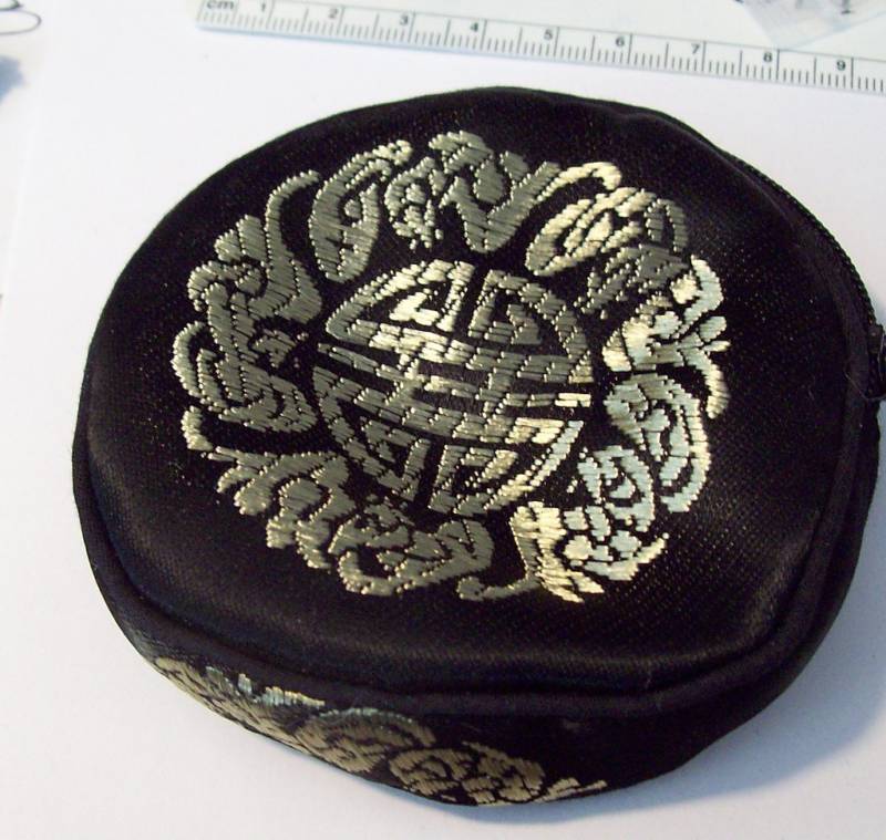 ONE 3.5" Black & Gold w/ Chinese symbol Fabric Jewelry Charm Gift Zipper Bag